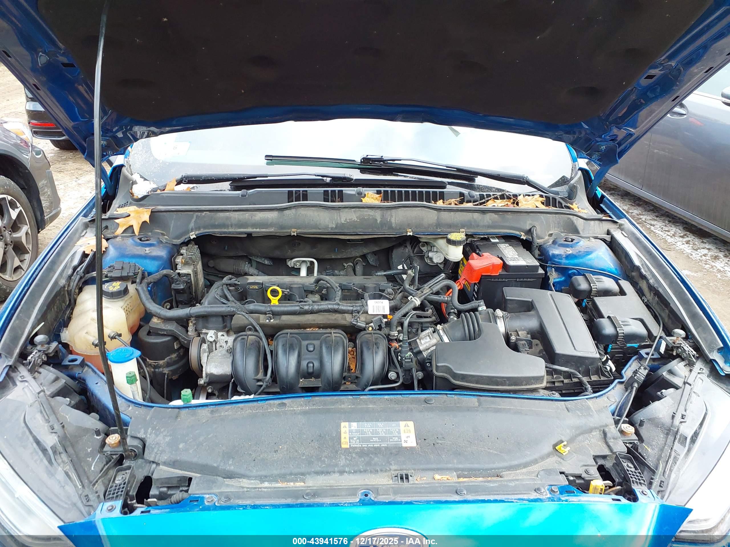 FORD FUSION image 10