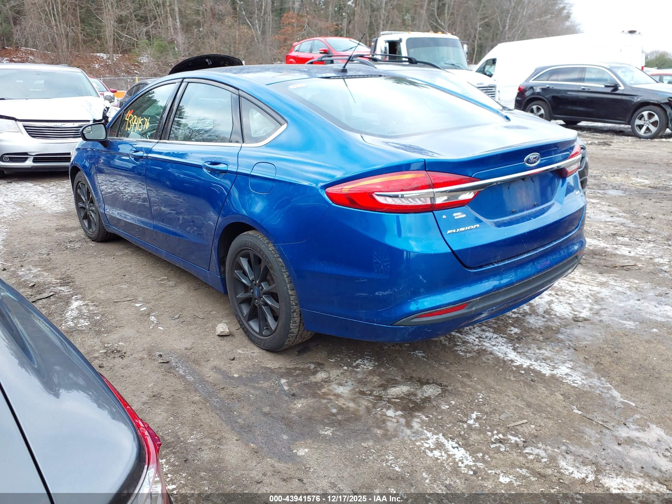 FORD FUSION image 3
