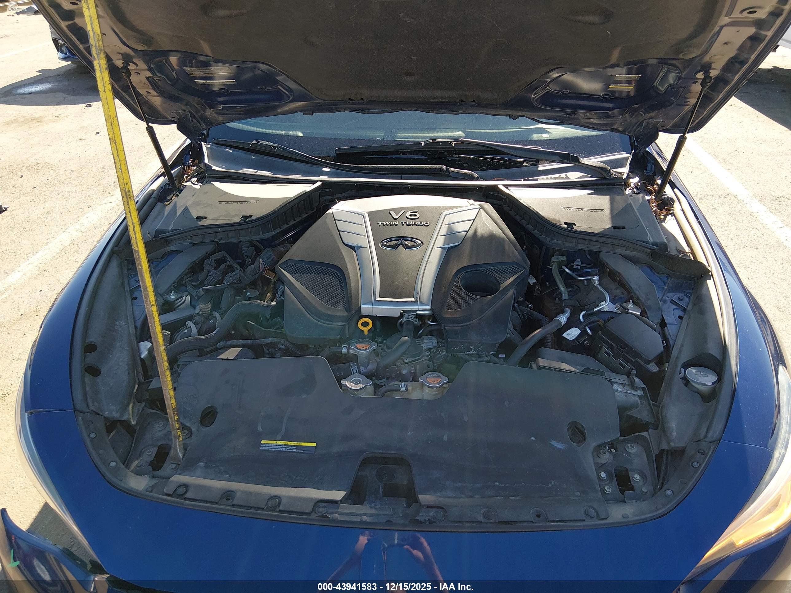 INFINITI Q60 image 10