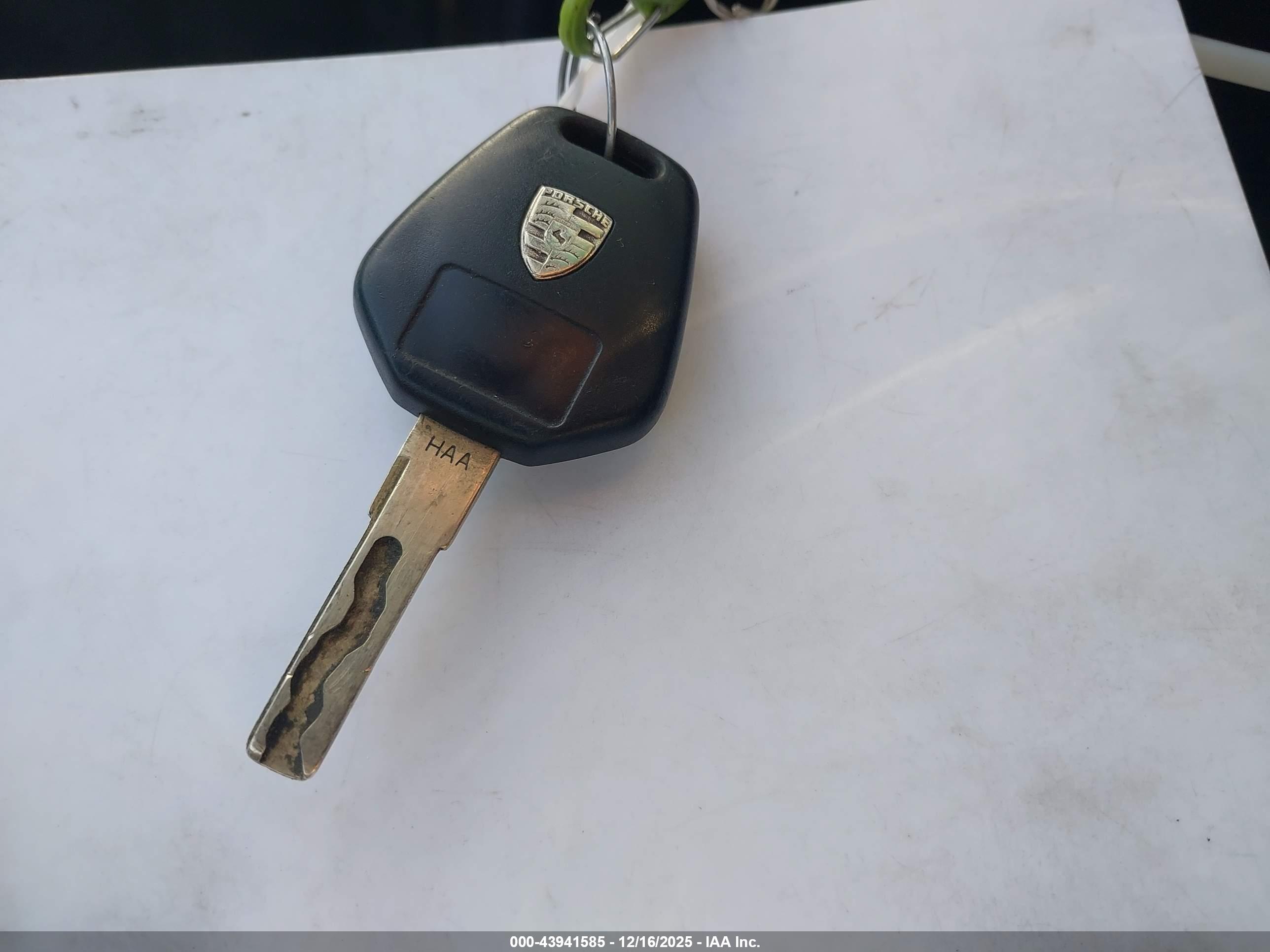 PORSCHE 911 image 11