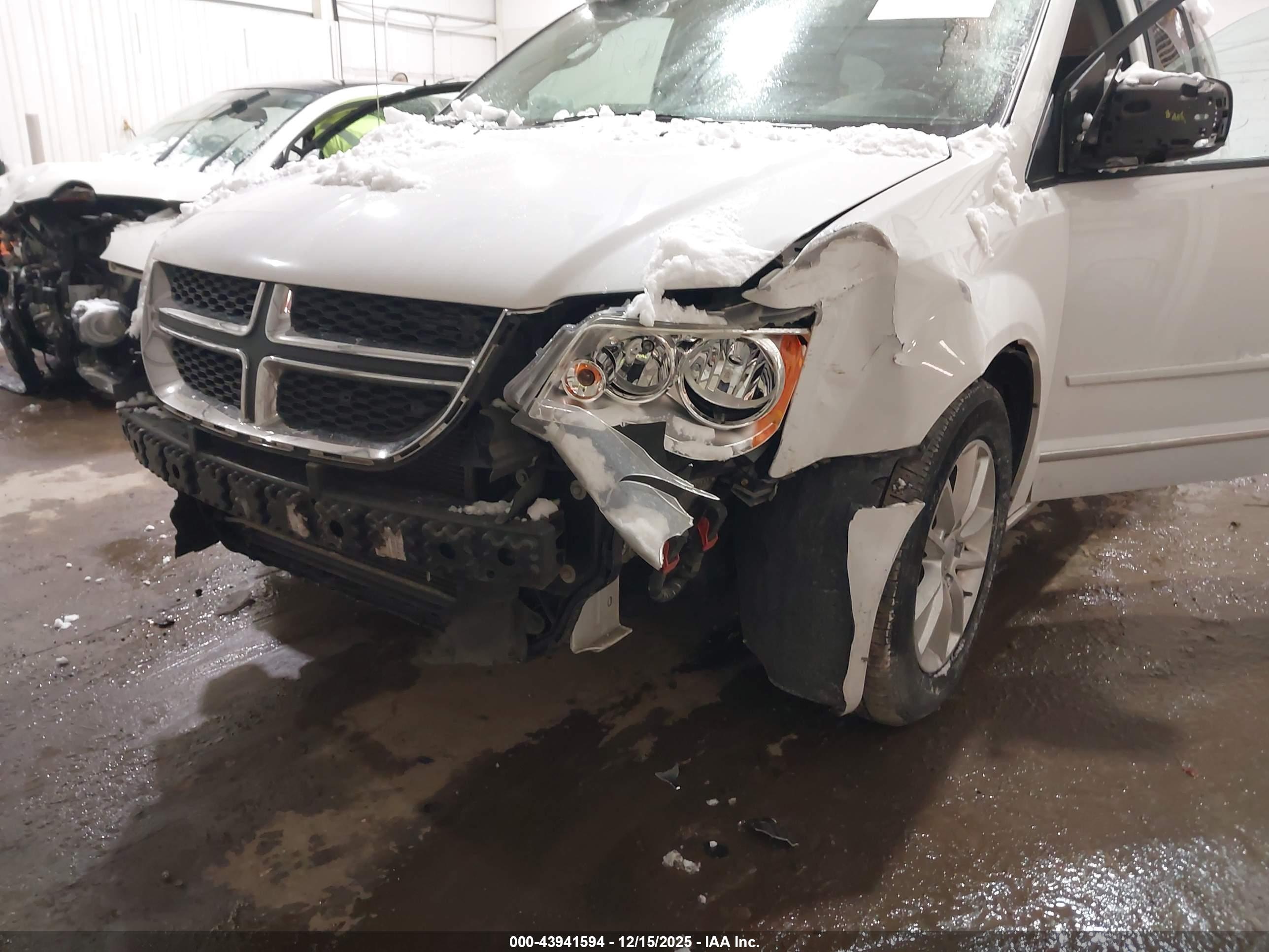 DODGE GRAND image 6