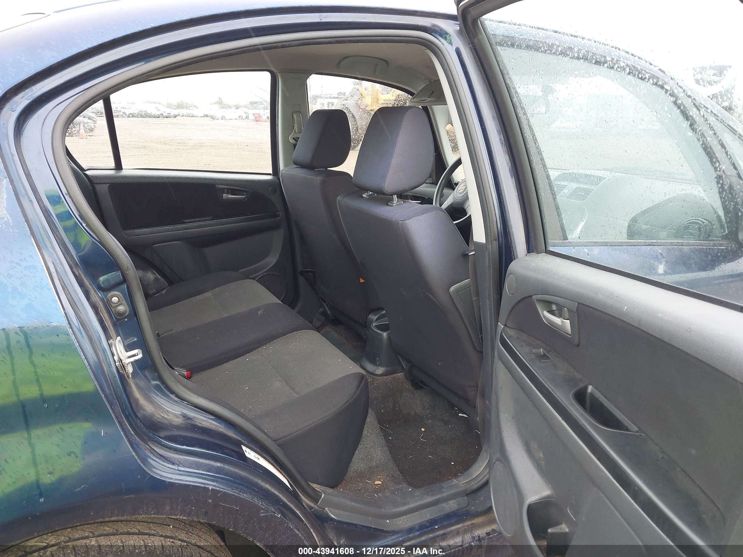 SUZUKI SX4 image 8