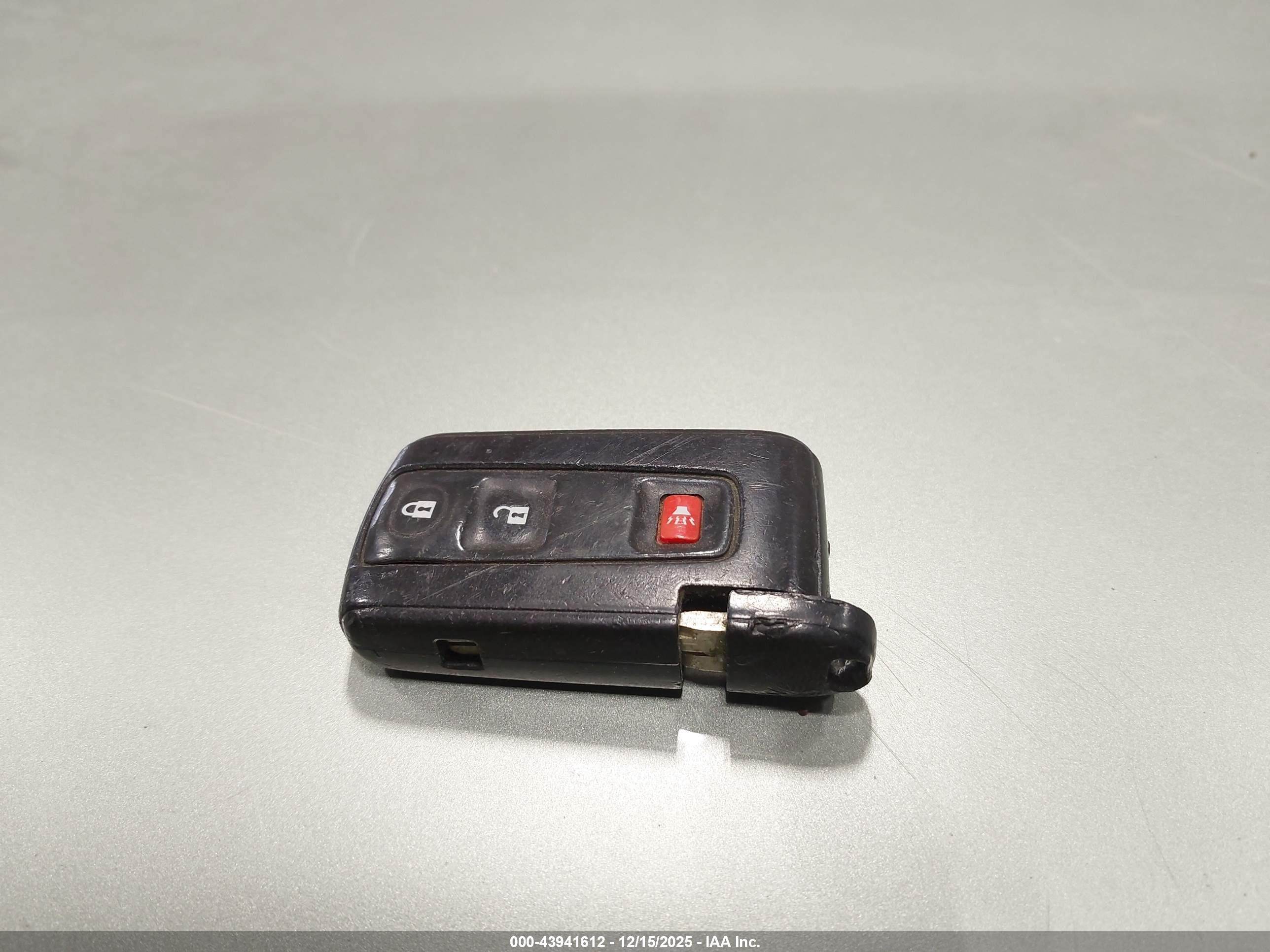 TOYOTA PRIUS image 11