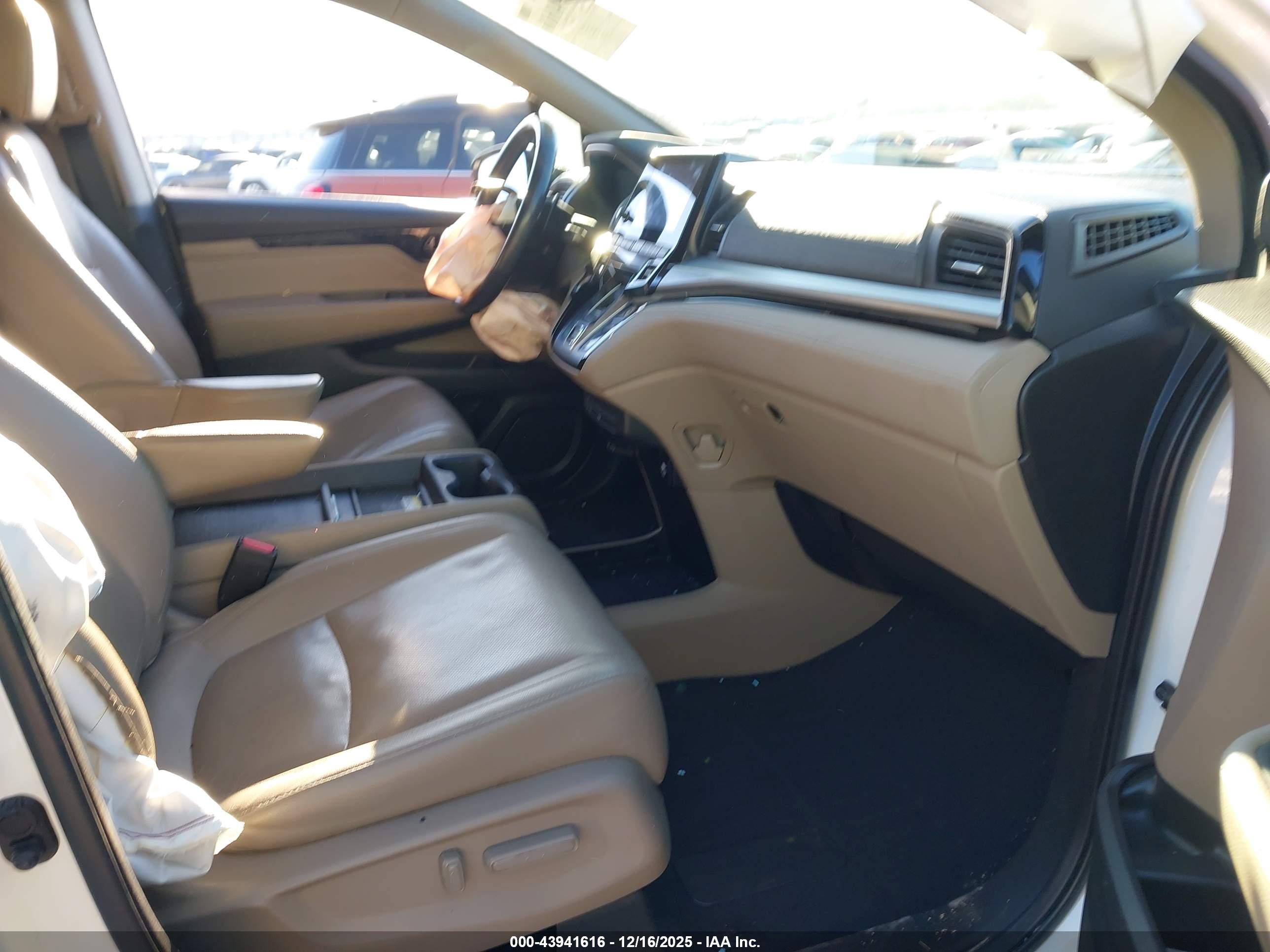 HONDA ODYSSEY image 5