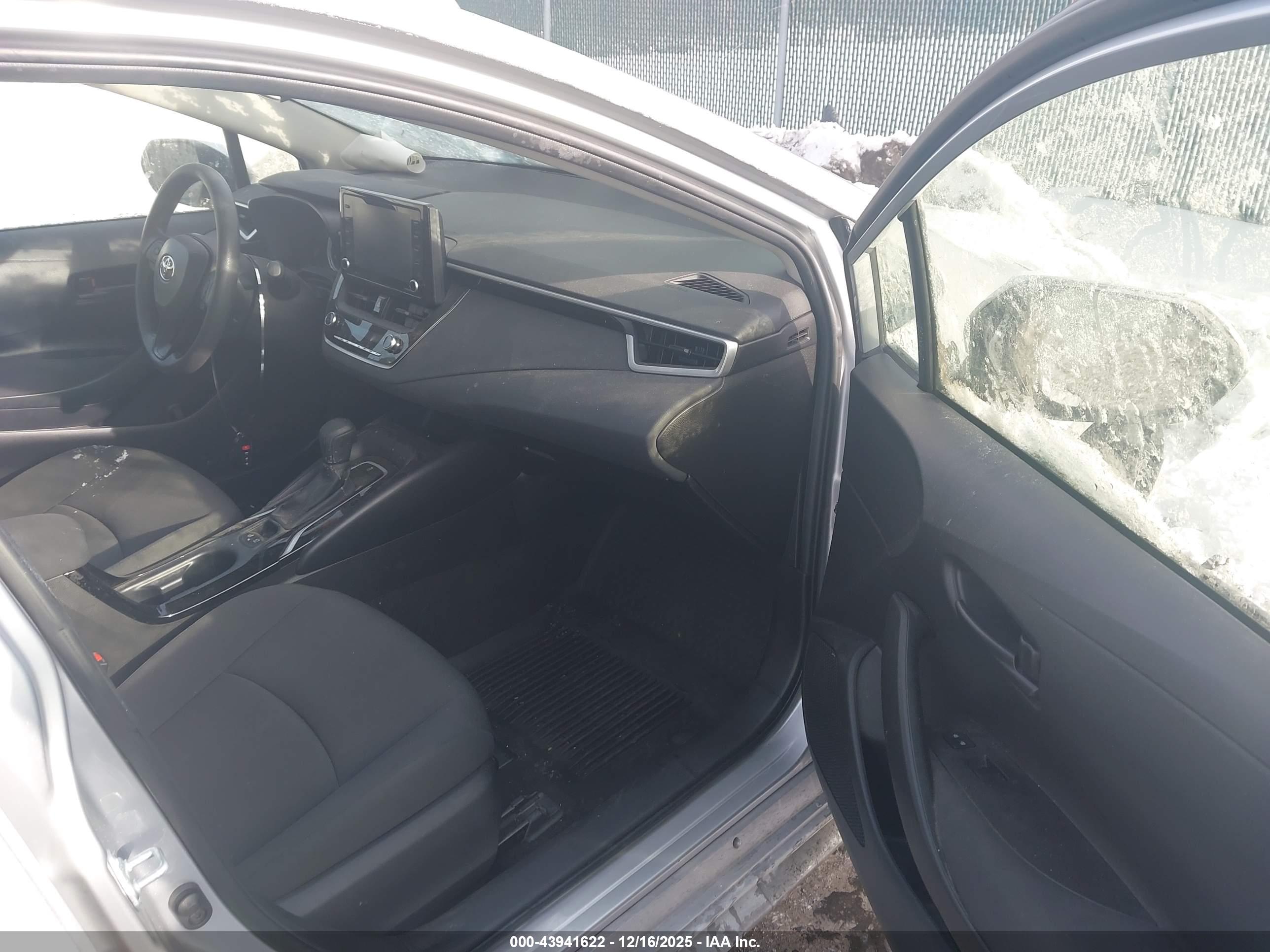 TOYOTA COROLLA image 5