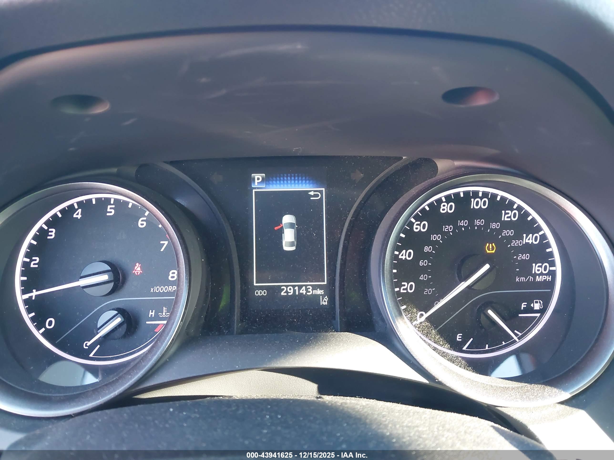 TOYOTA CAMRY image 7