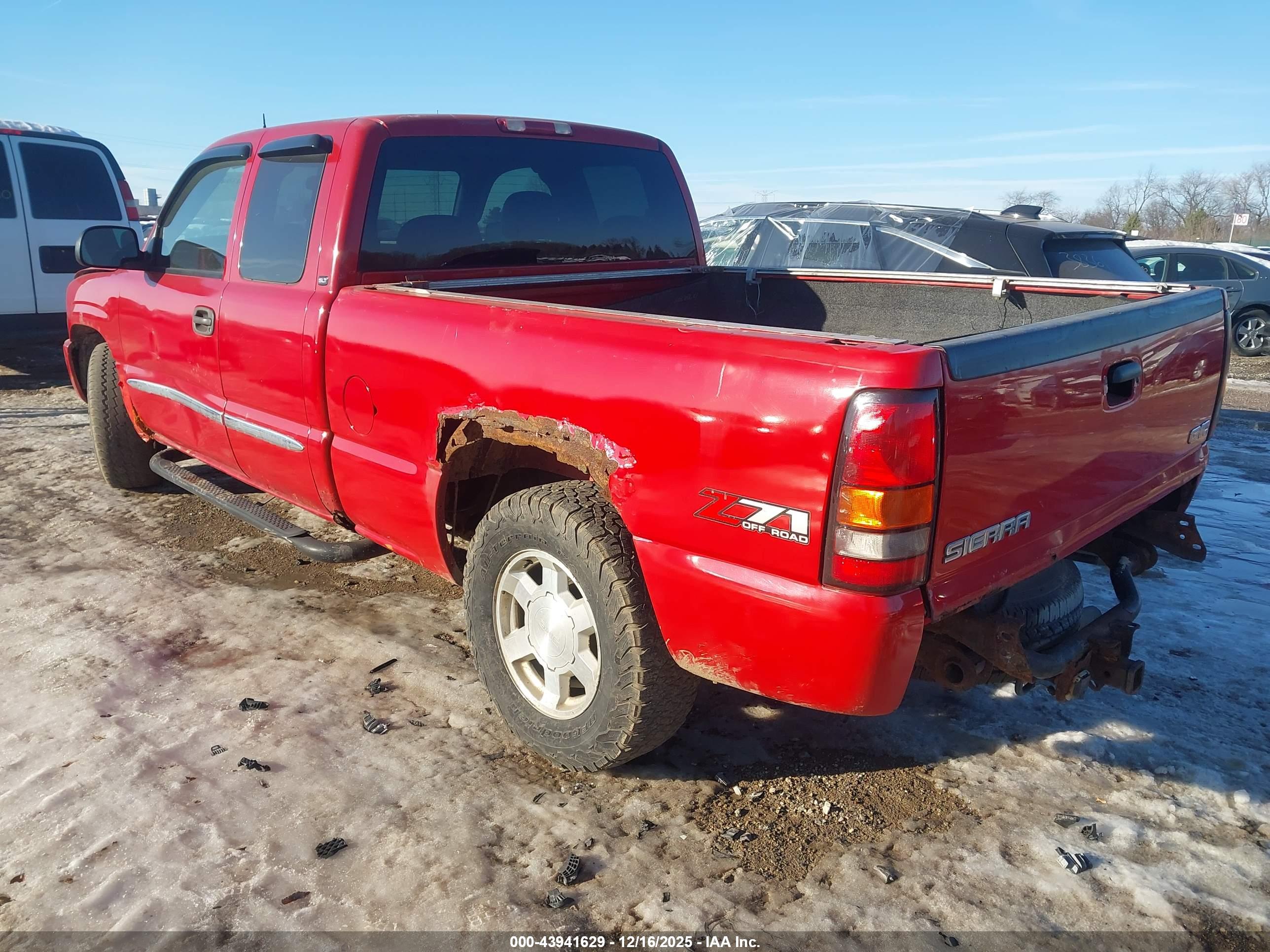 GMC SIERRA image 3