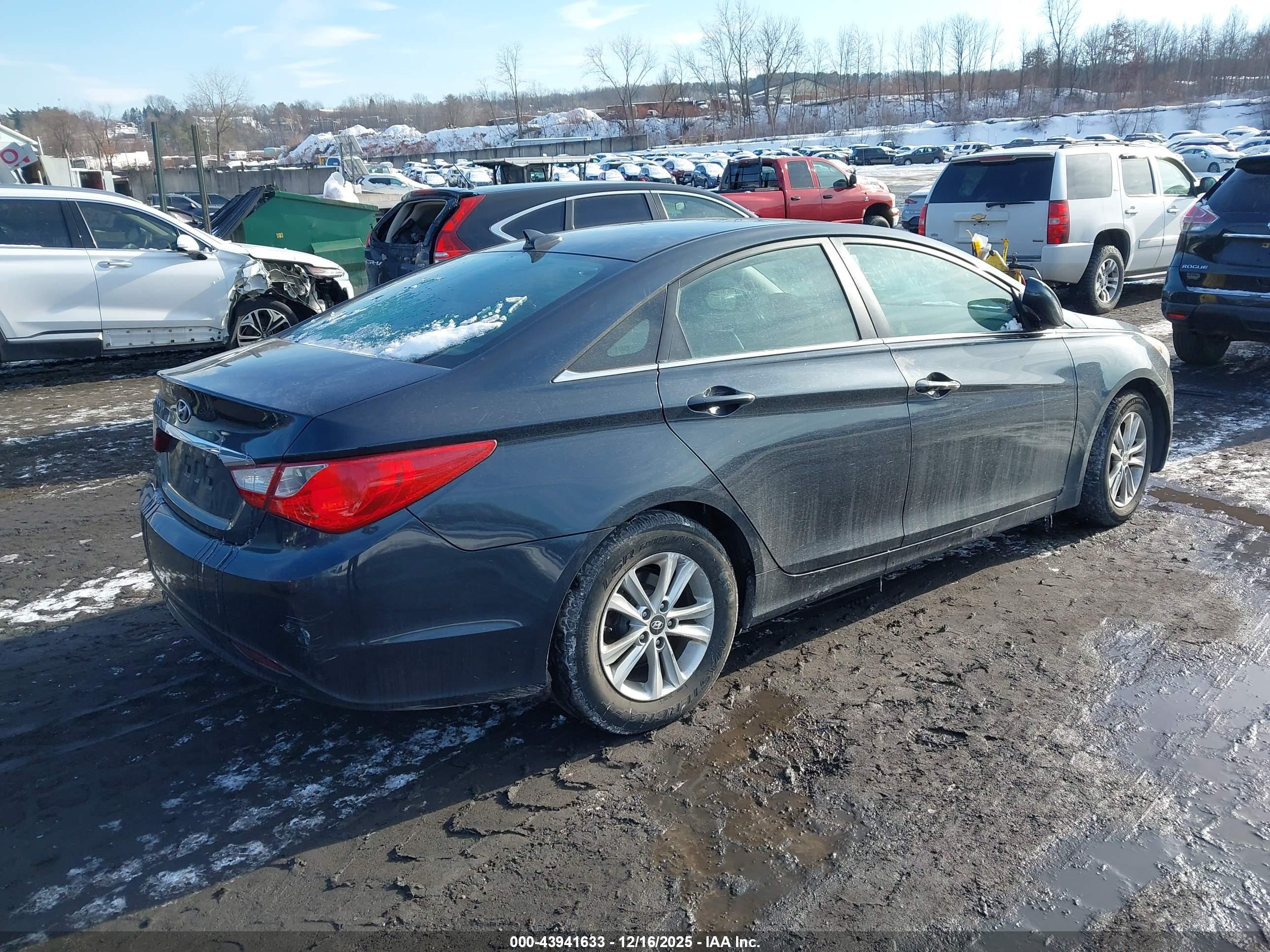 HYUNDAI SONATA image 4