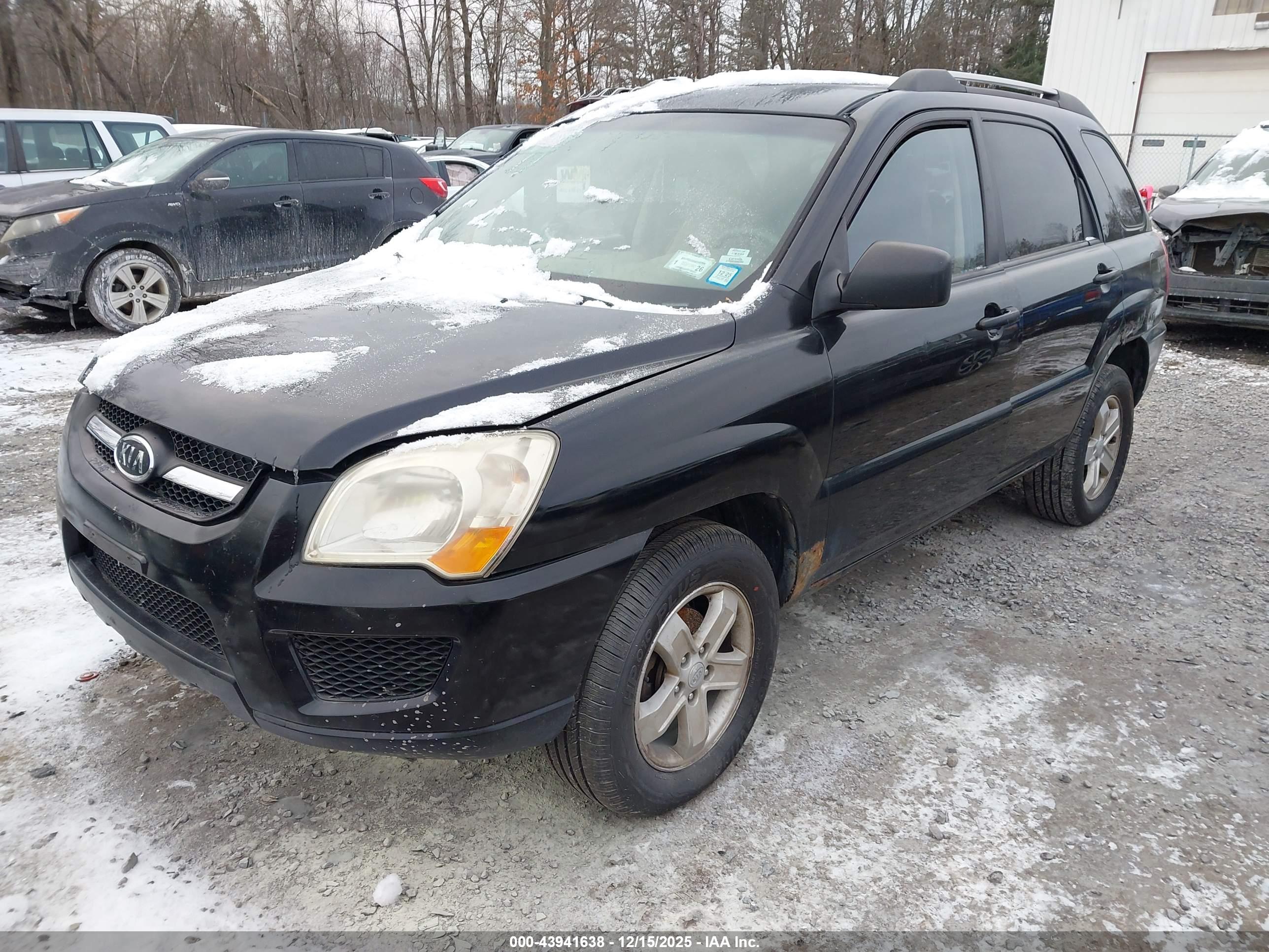 KIA SPORTAGE image 2