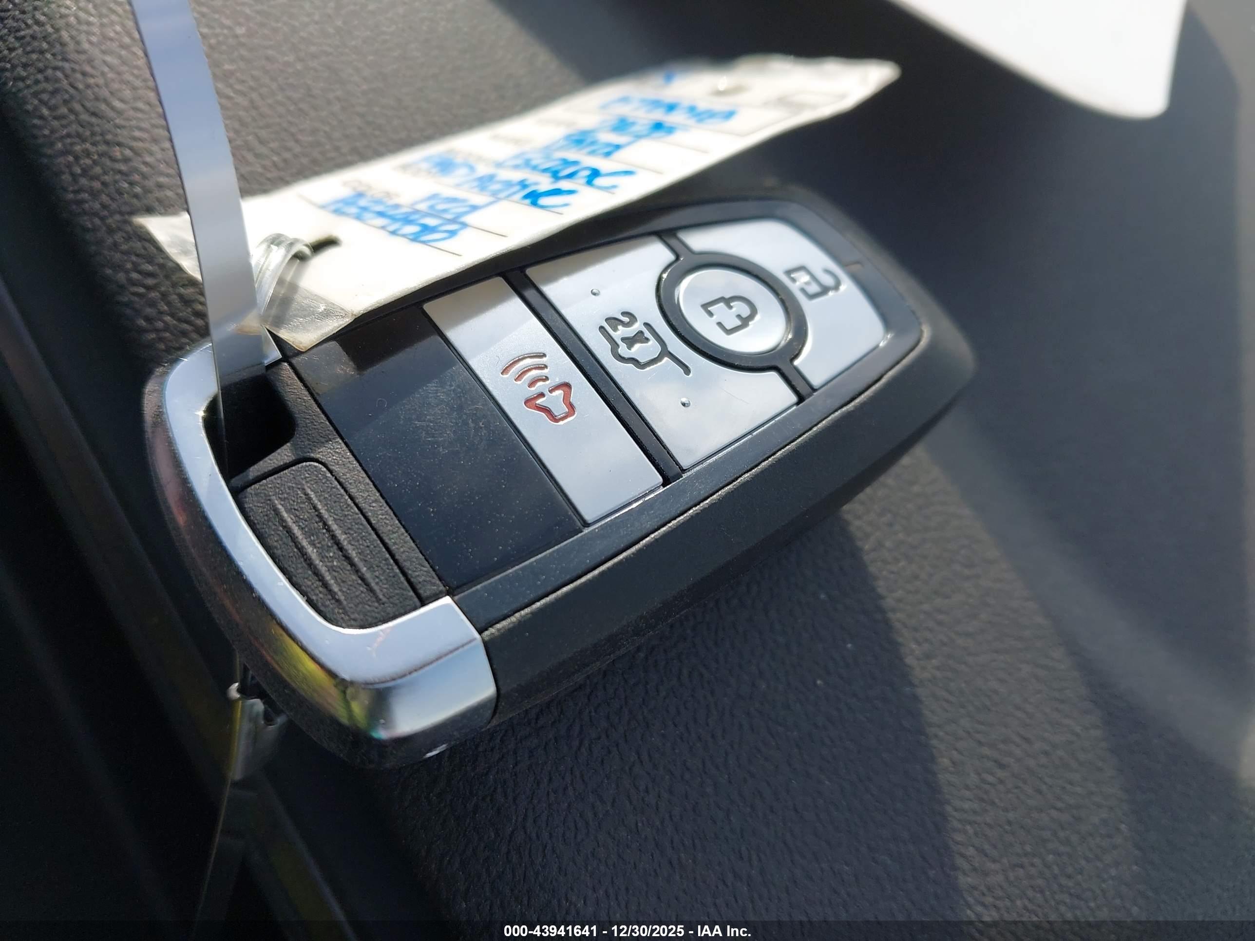 FORD ESCAPE image 11