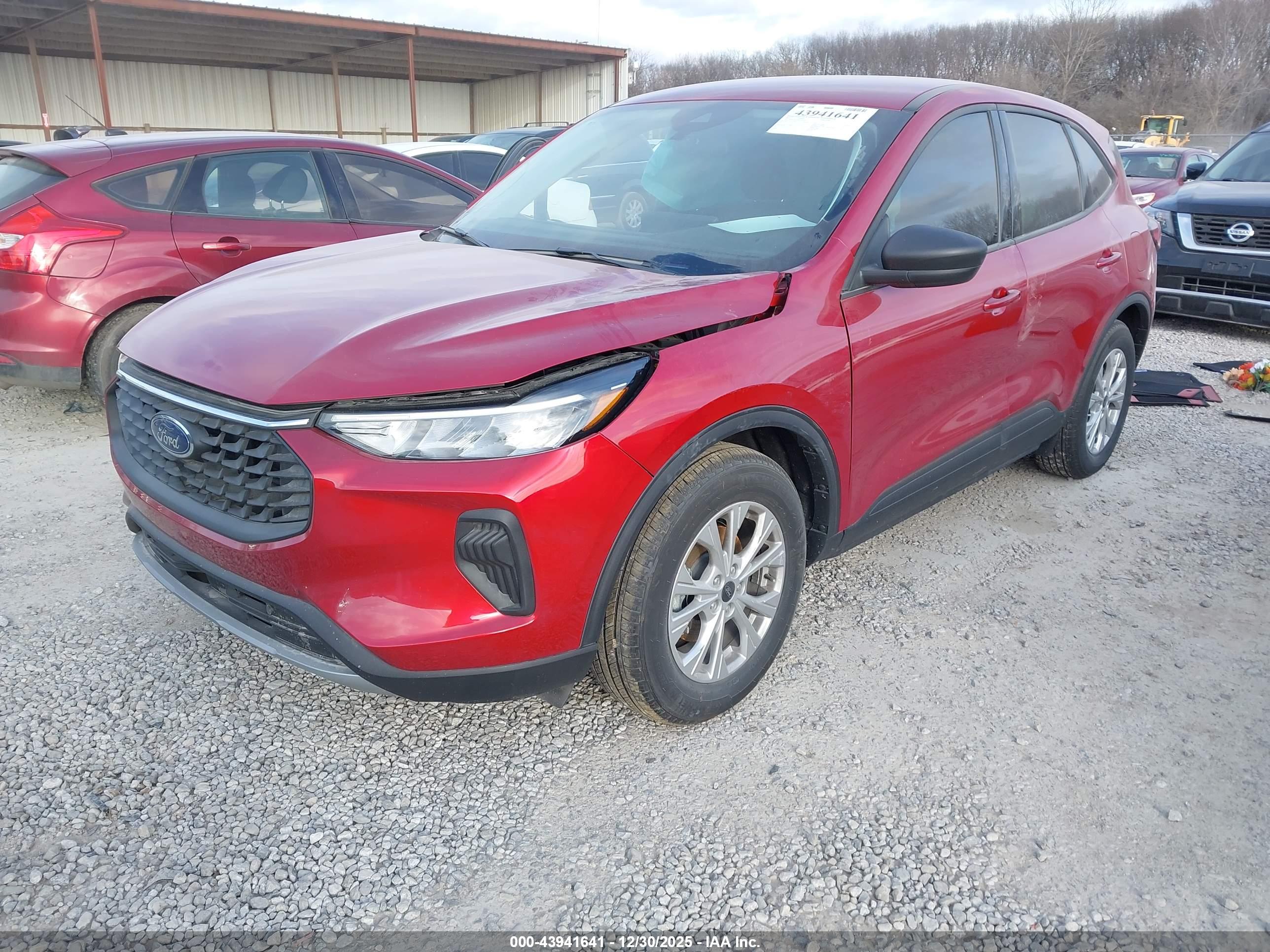 FORD ESCAPE image 2