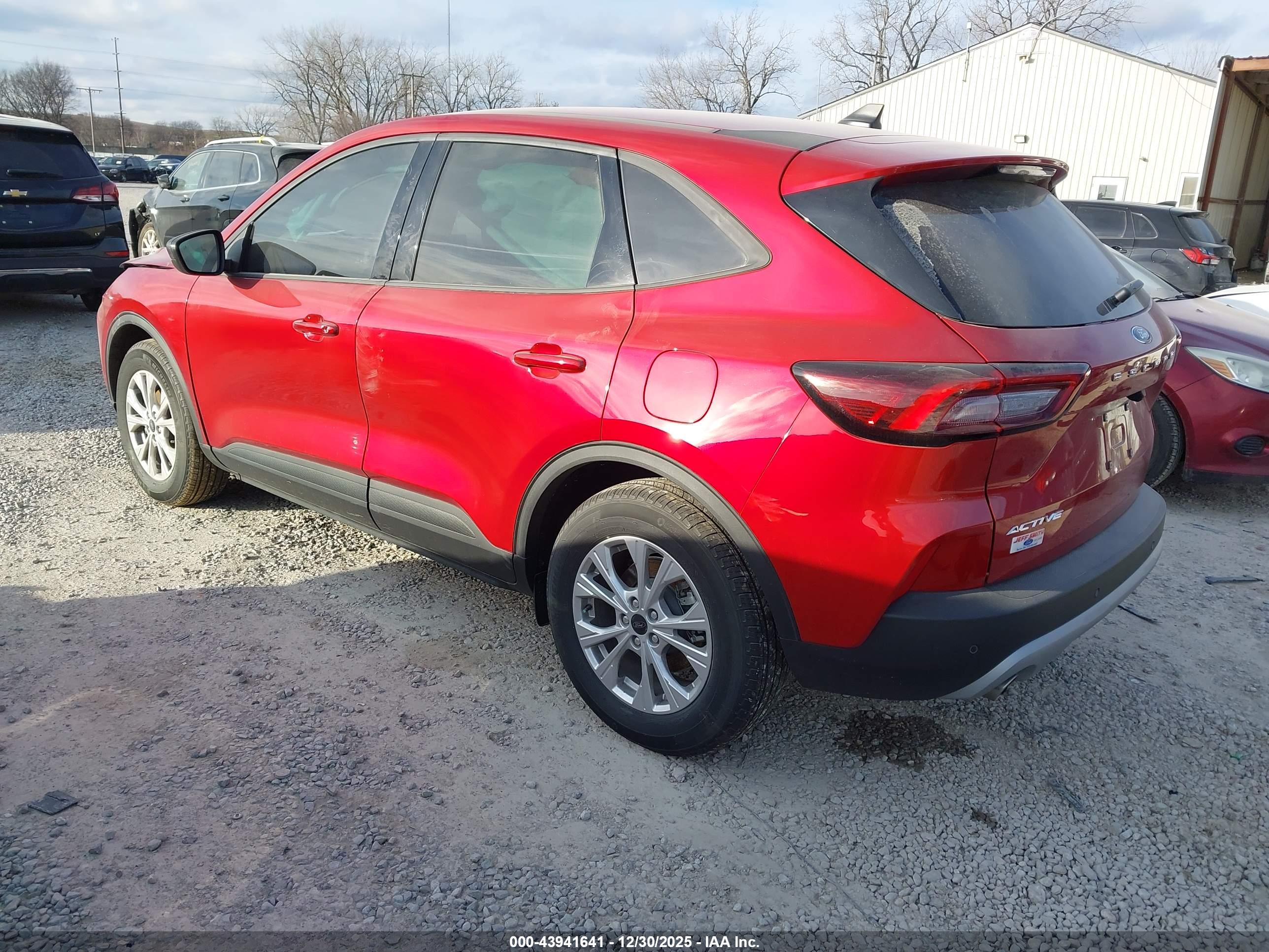 FORD ESCAPE image 3