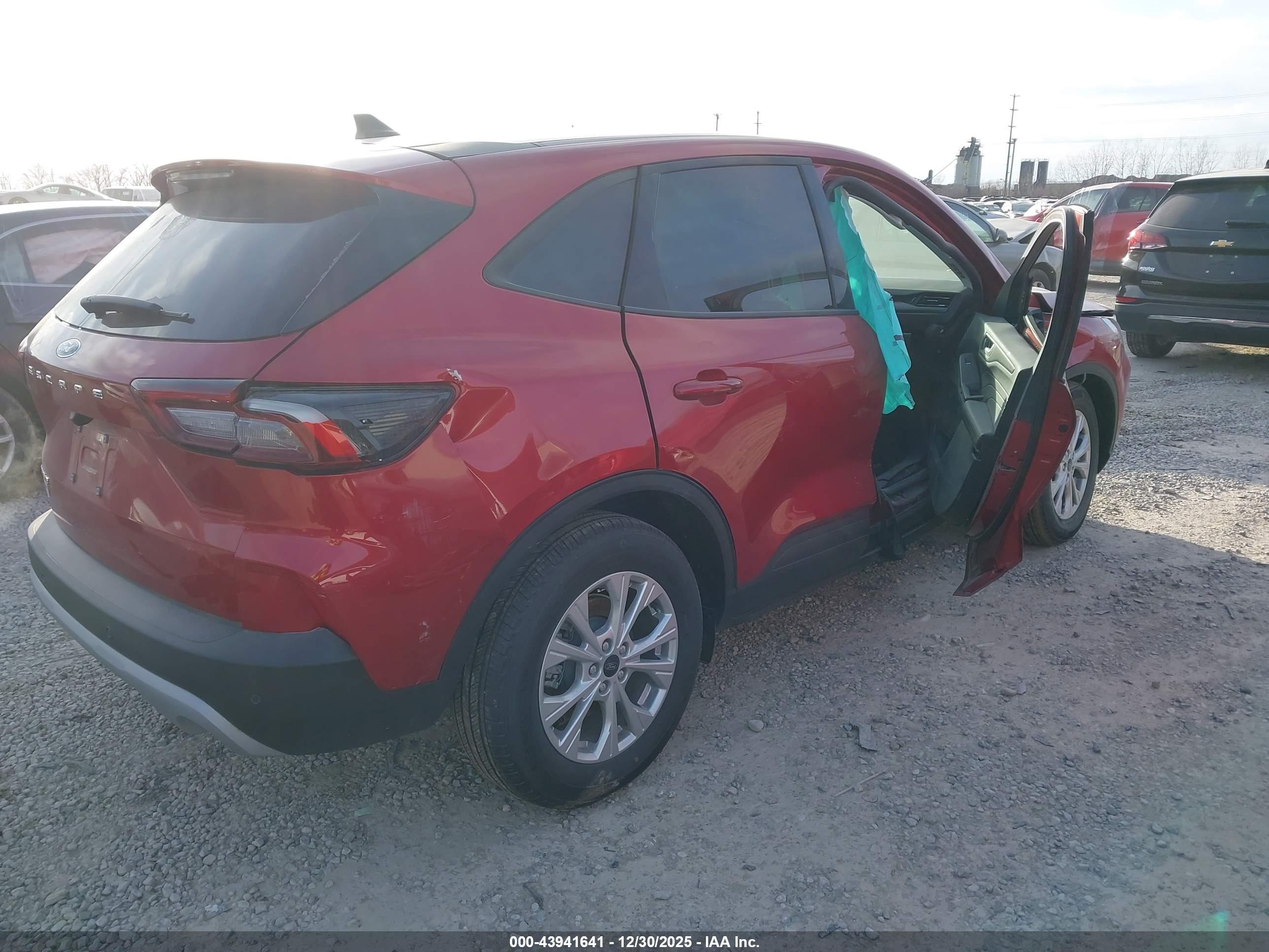 FORD ESCAPE image 4