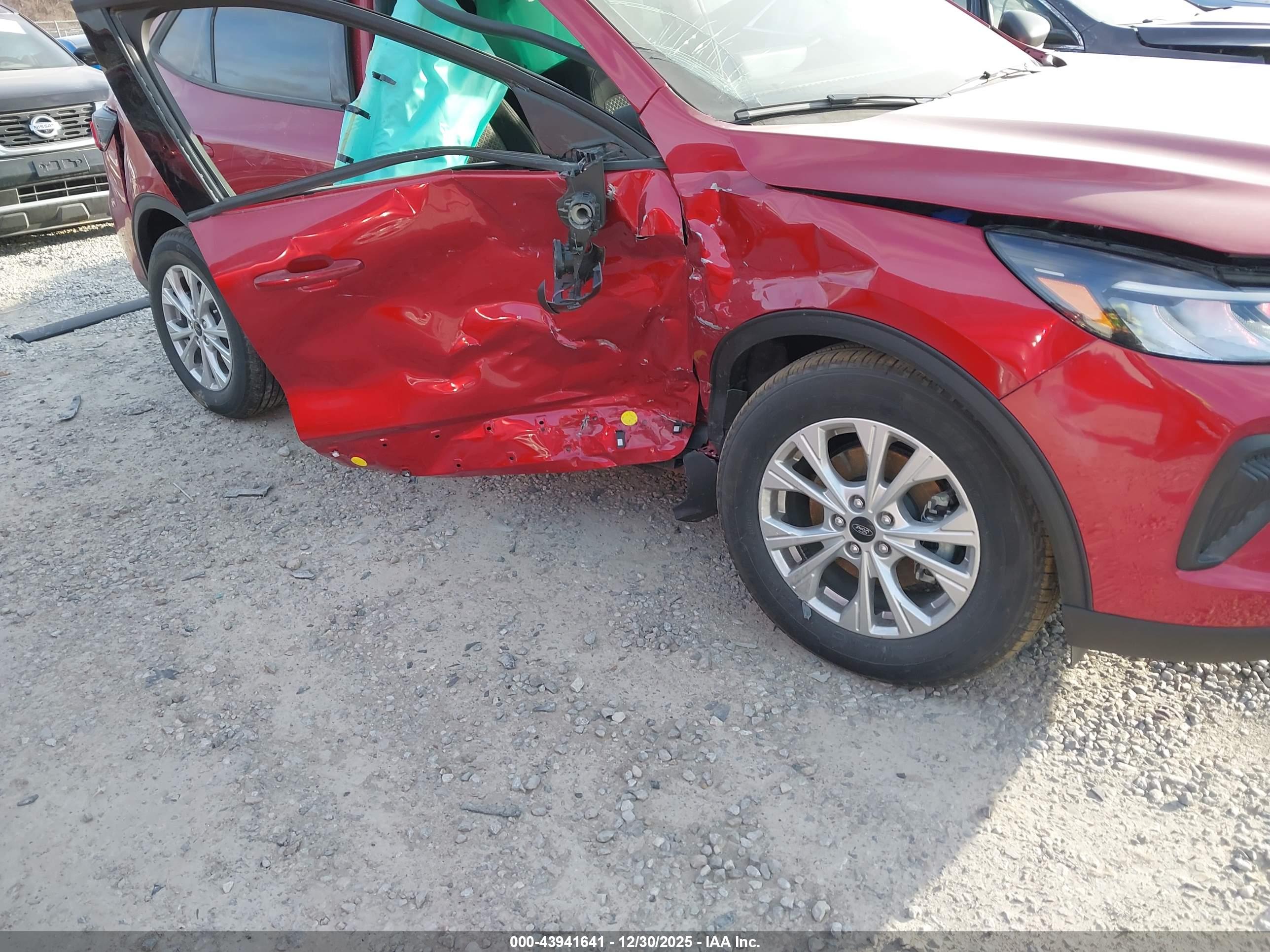 FORD ESCAPE image 6
