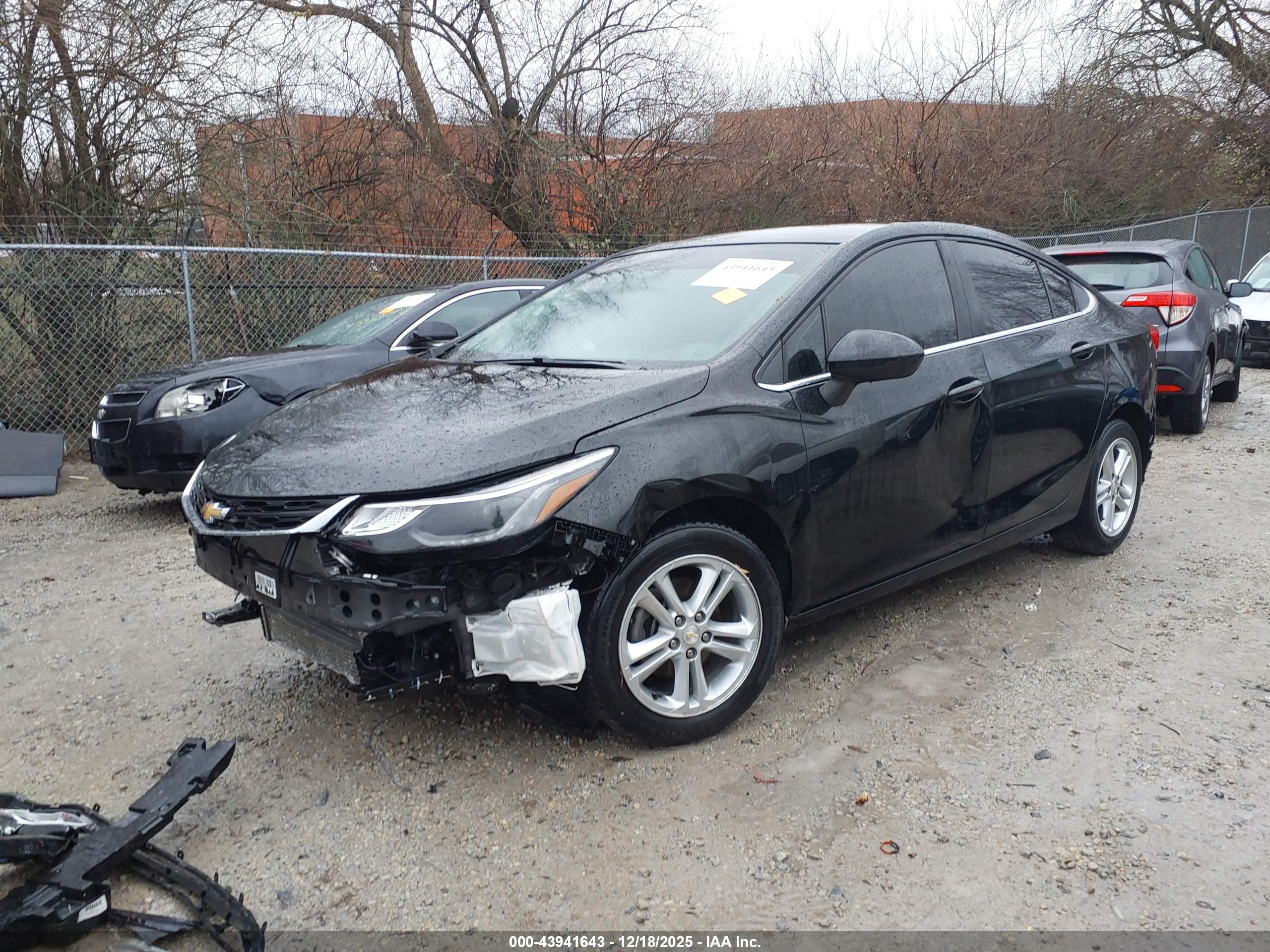 CHEVROLET CRUZE image 2