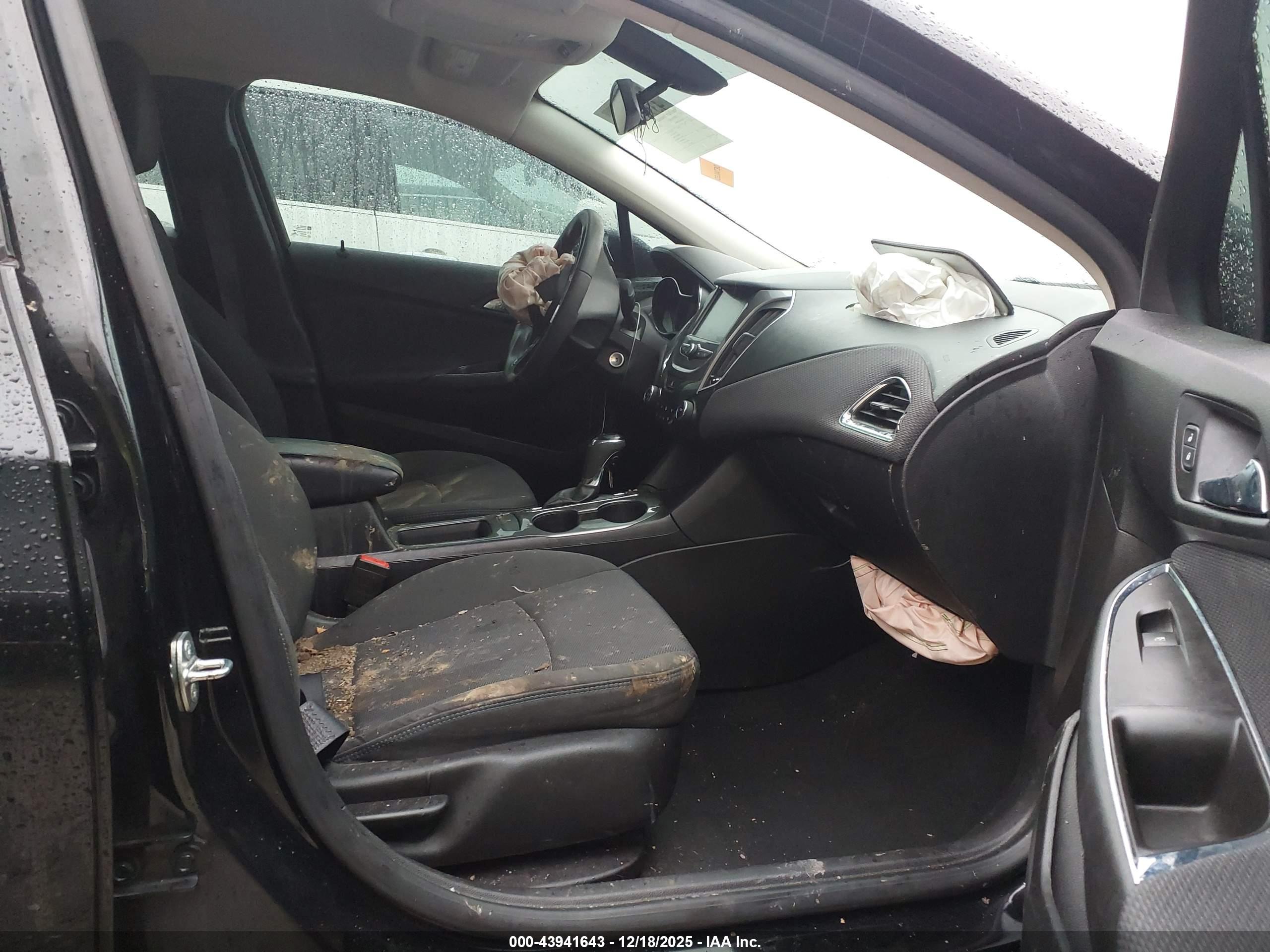 CHEVROLET CRUZE image 5