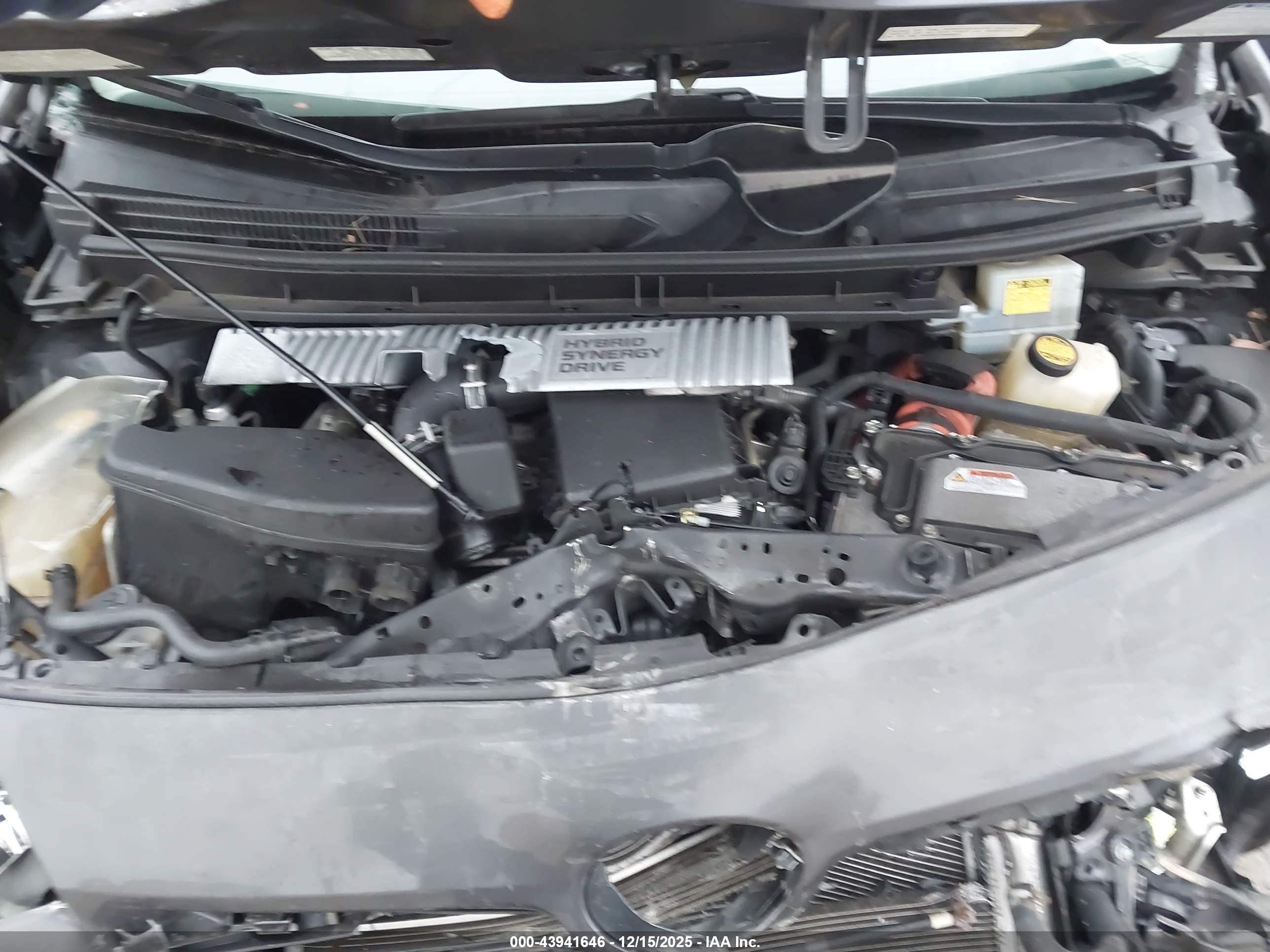 TOYOTA PRIUS image 10