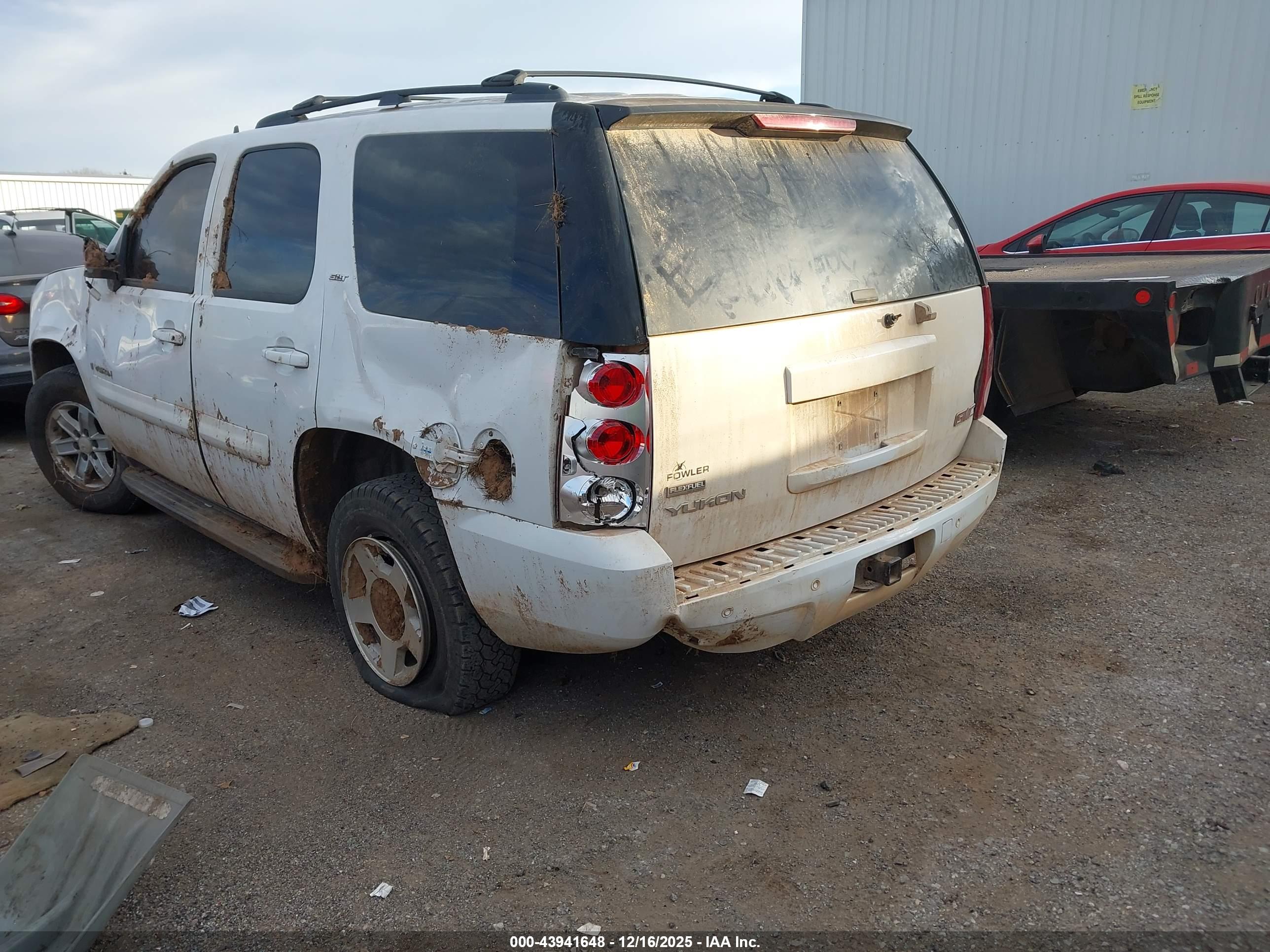 GMC YUKON image 3