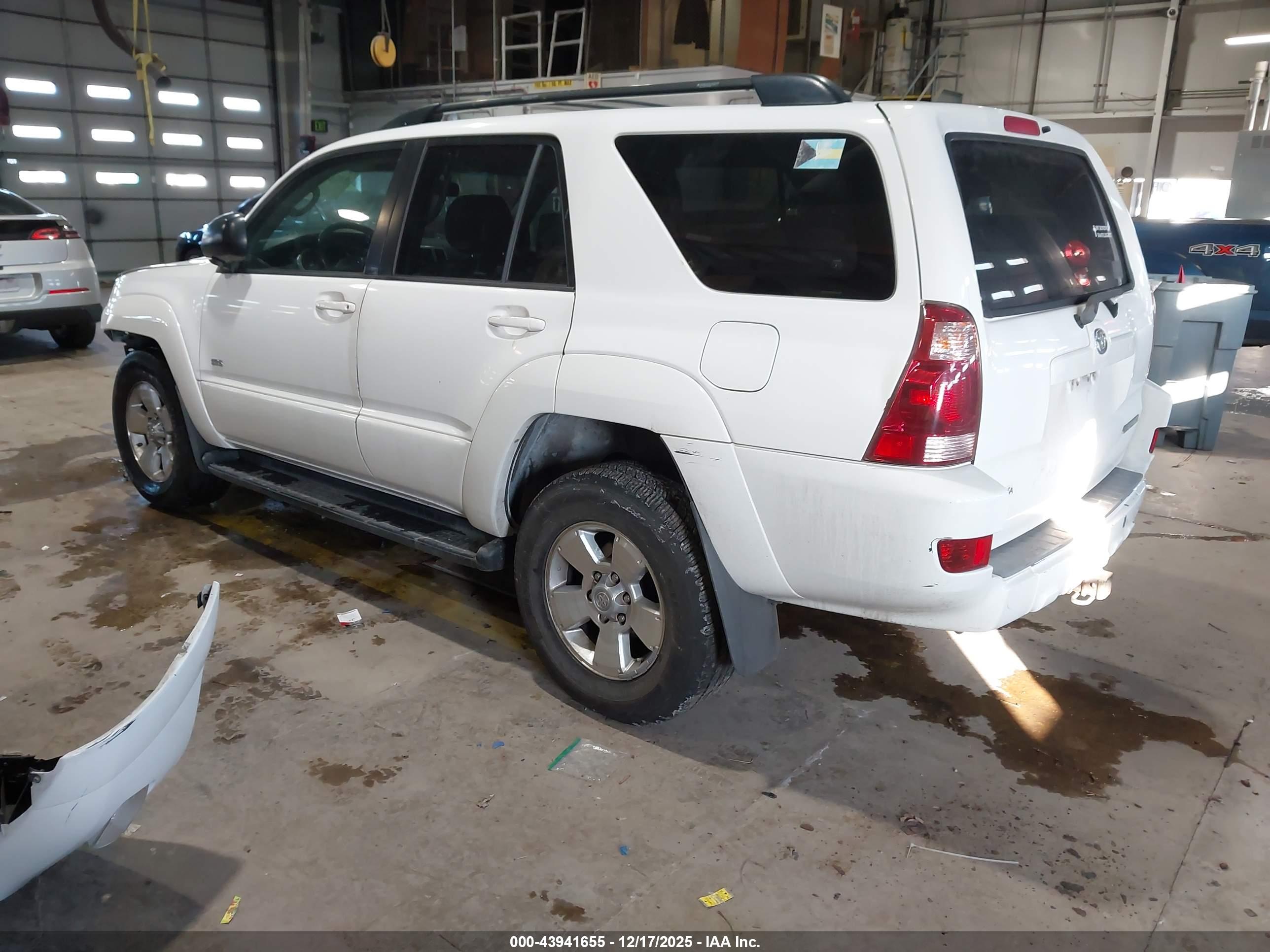TOYOTA 4RUNNER image 3