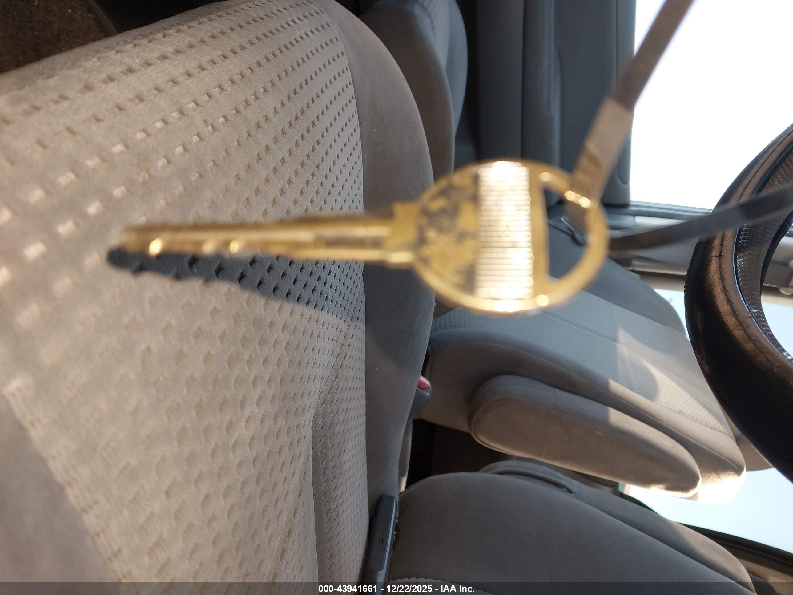 MAZDA MPV image 11