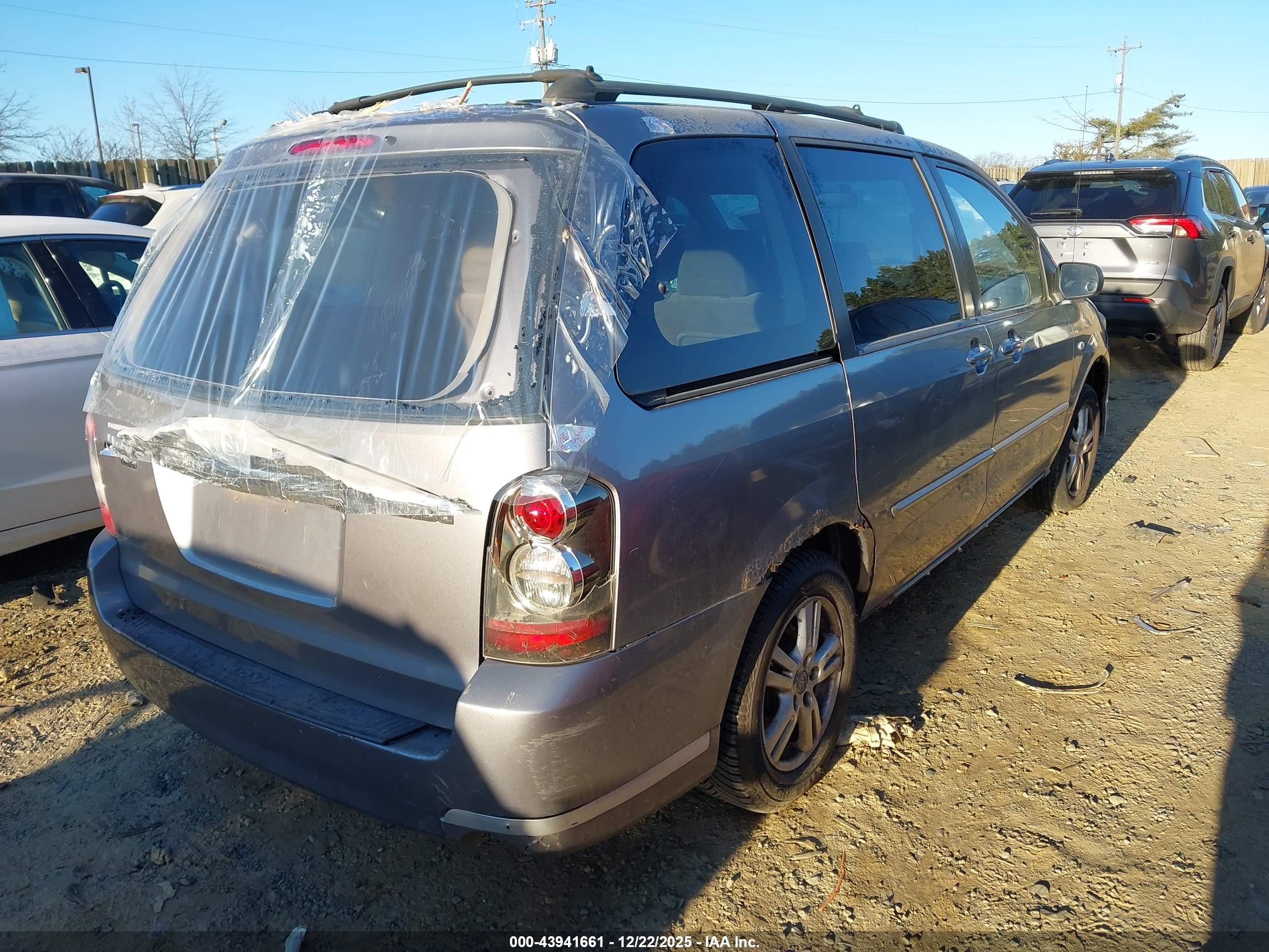 MAZDA MPV image 4