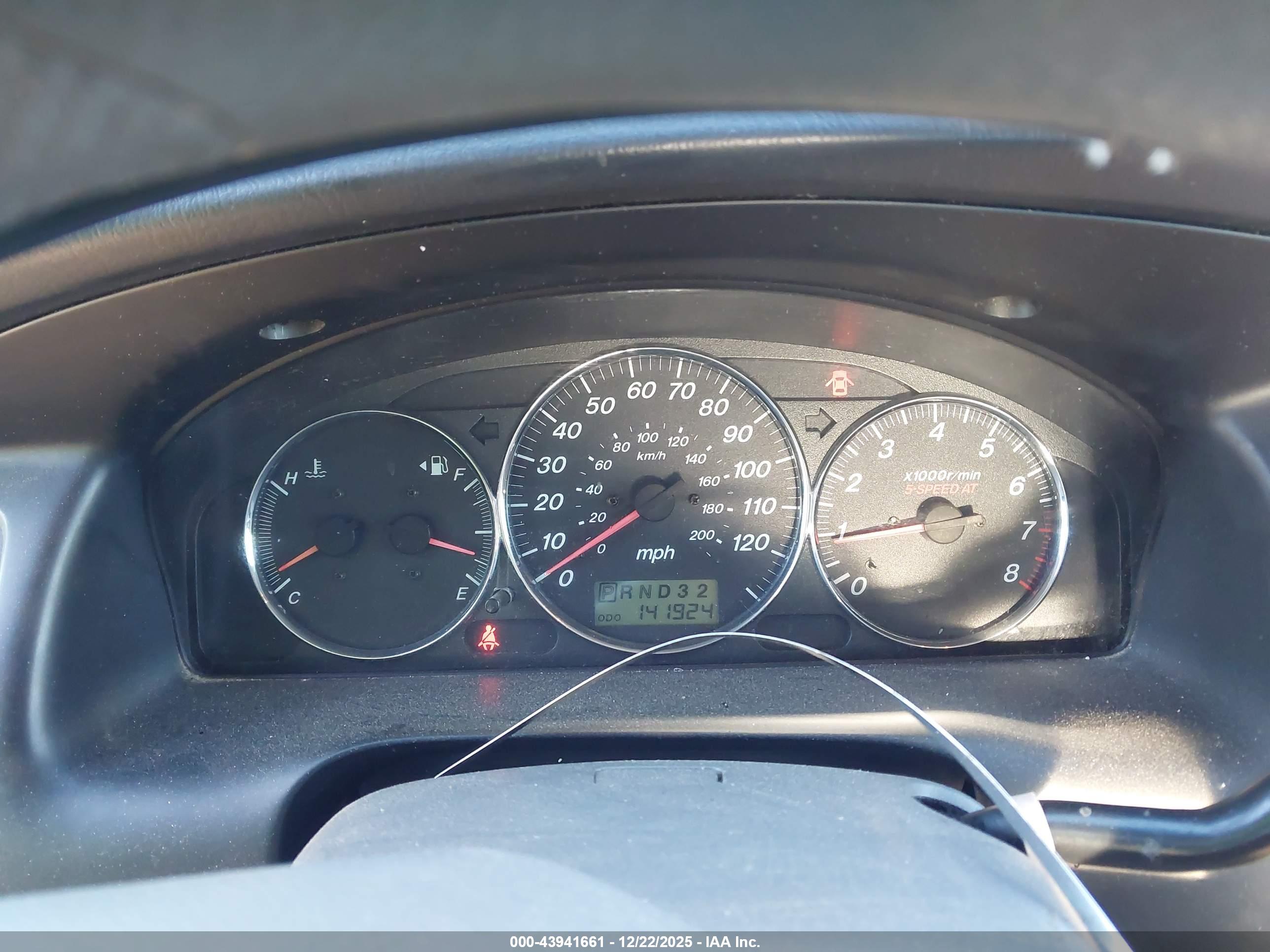MAZDA MPV image 7