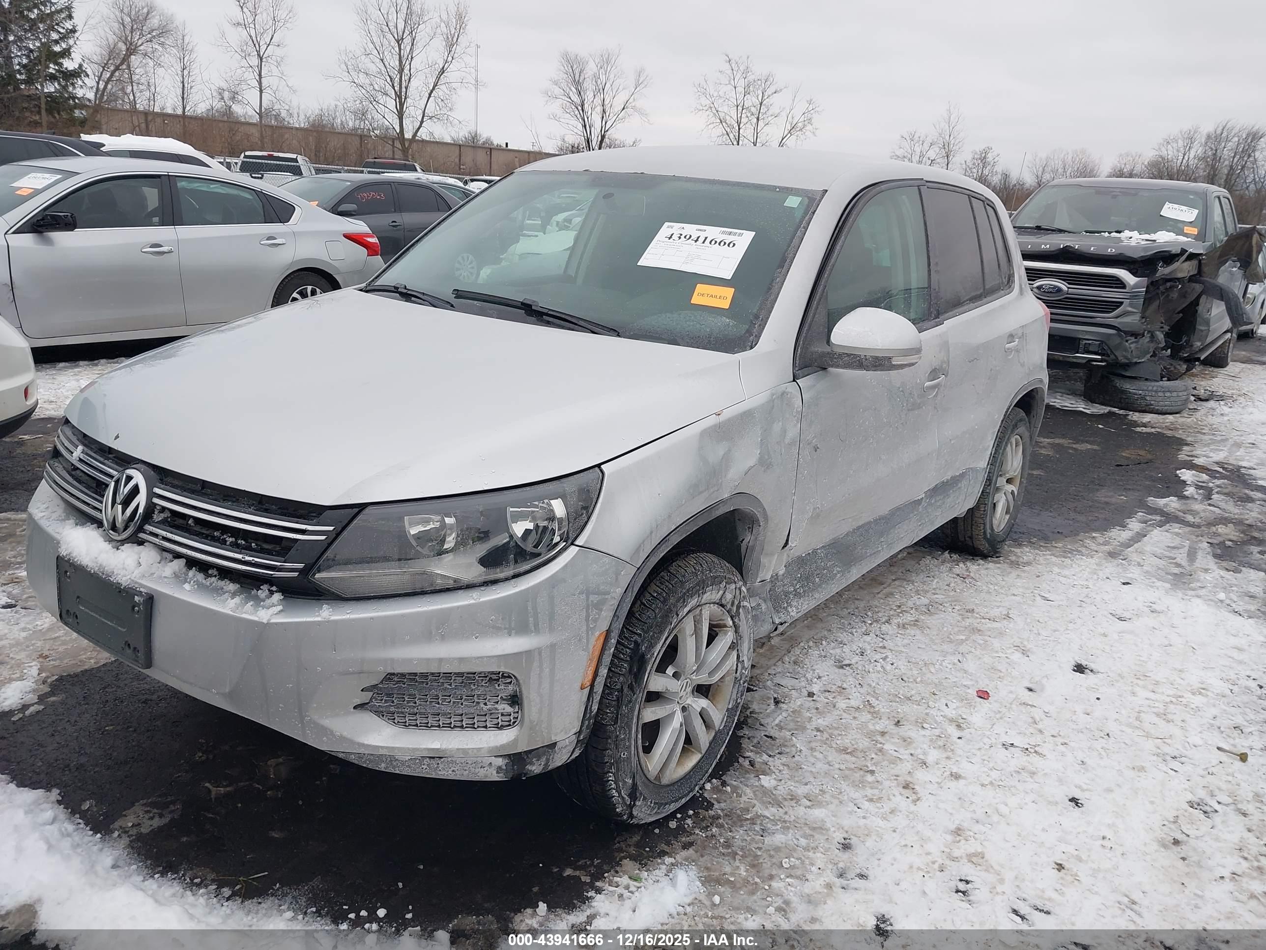 VOLKSWAGEN TIGUAN image 2