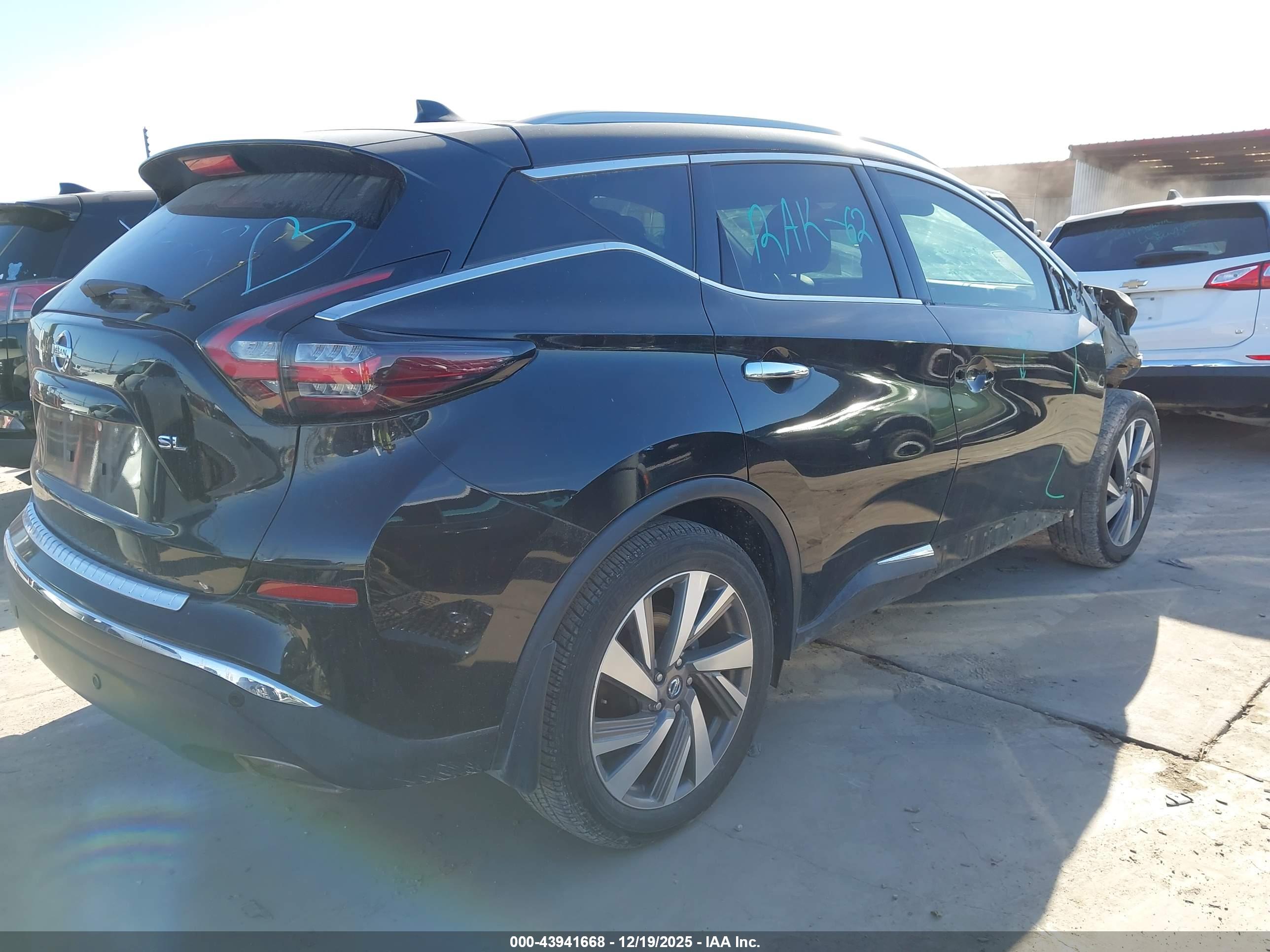 NISSAN MURANO image 4