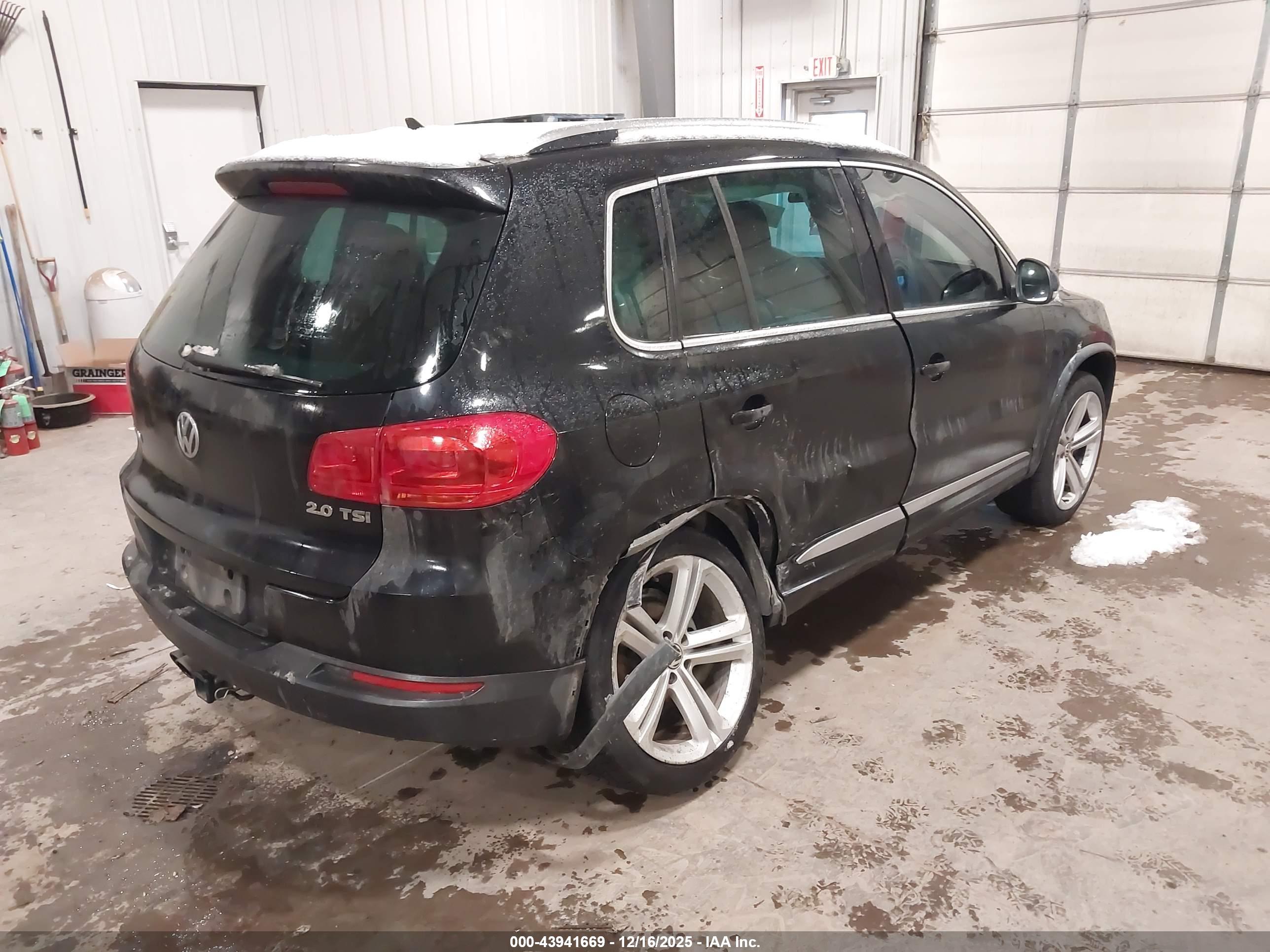 VOLKSWAGEN TIGUAN image 4