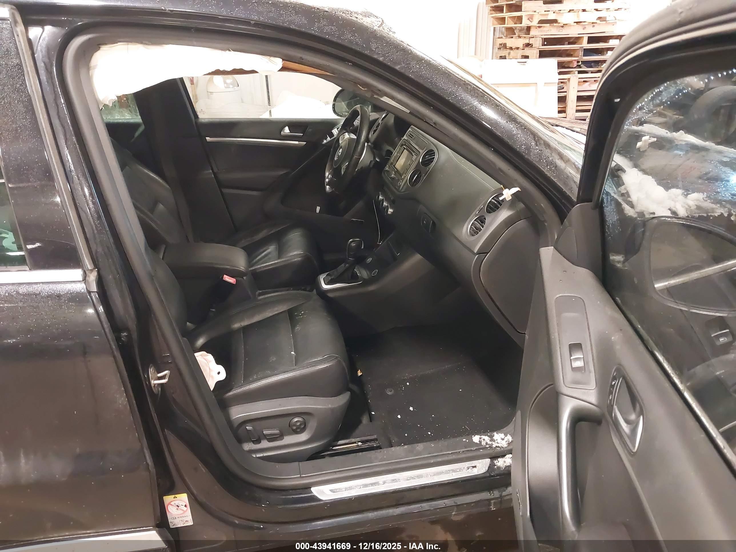 VOLKSWAGEN TIGUAN image 5