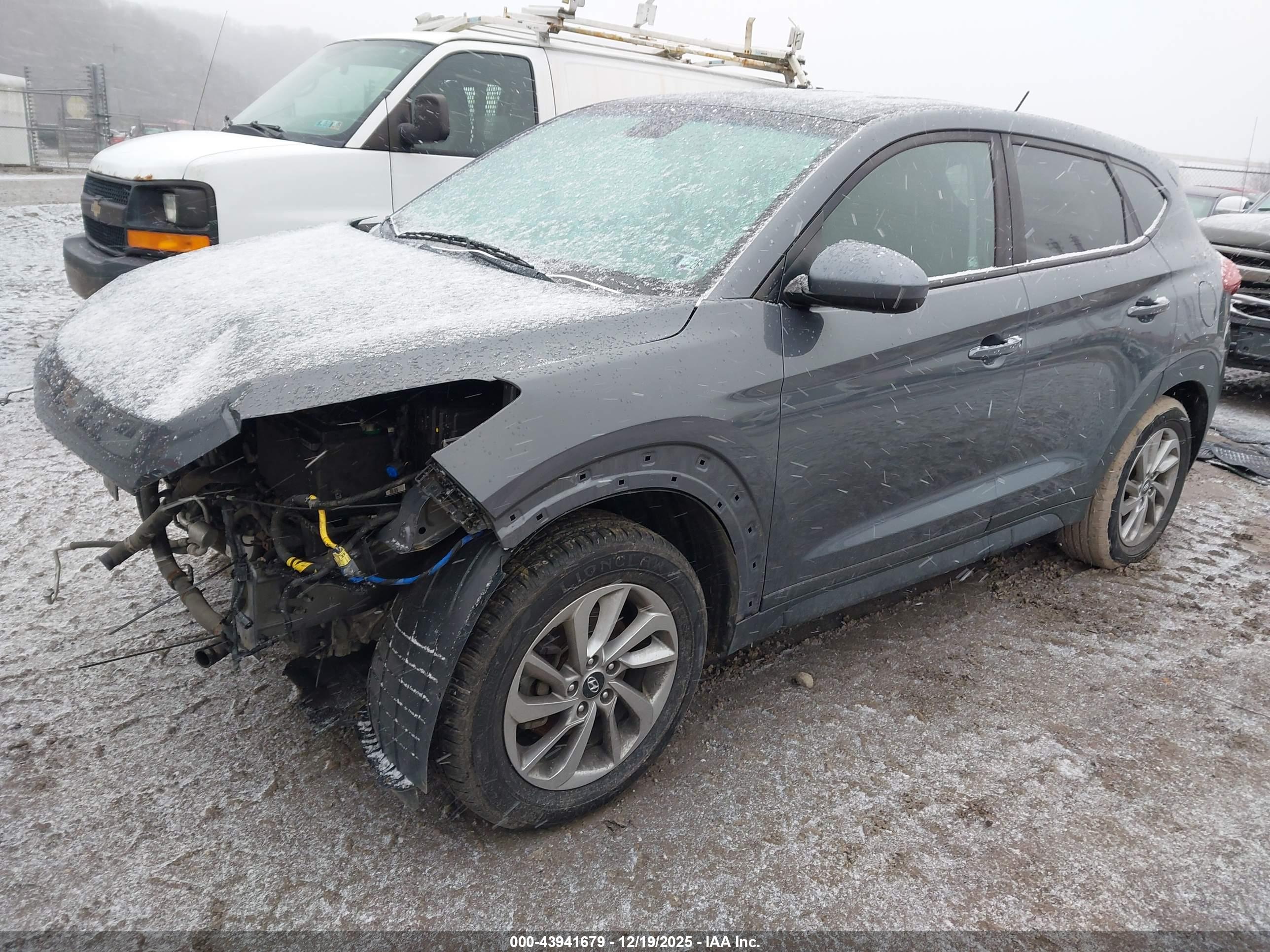 HYUNDAI TUCSON image 2