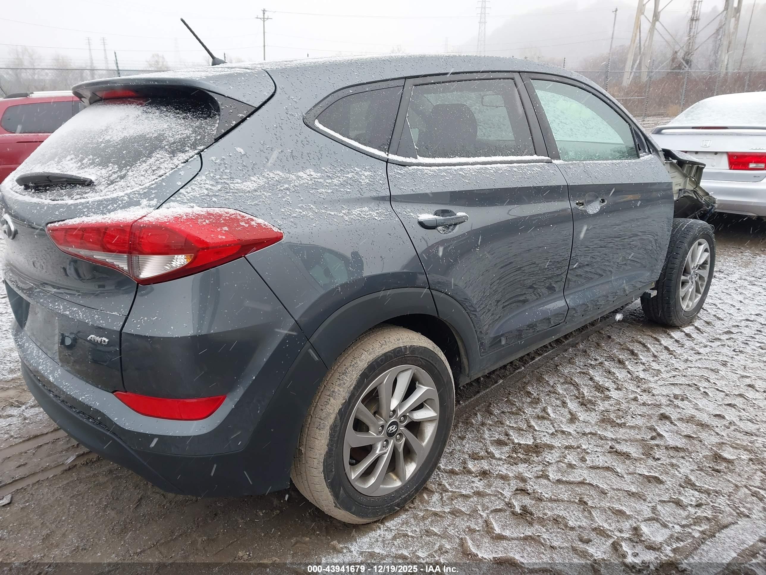 HYUNDAI TUCSON image 4