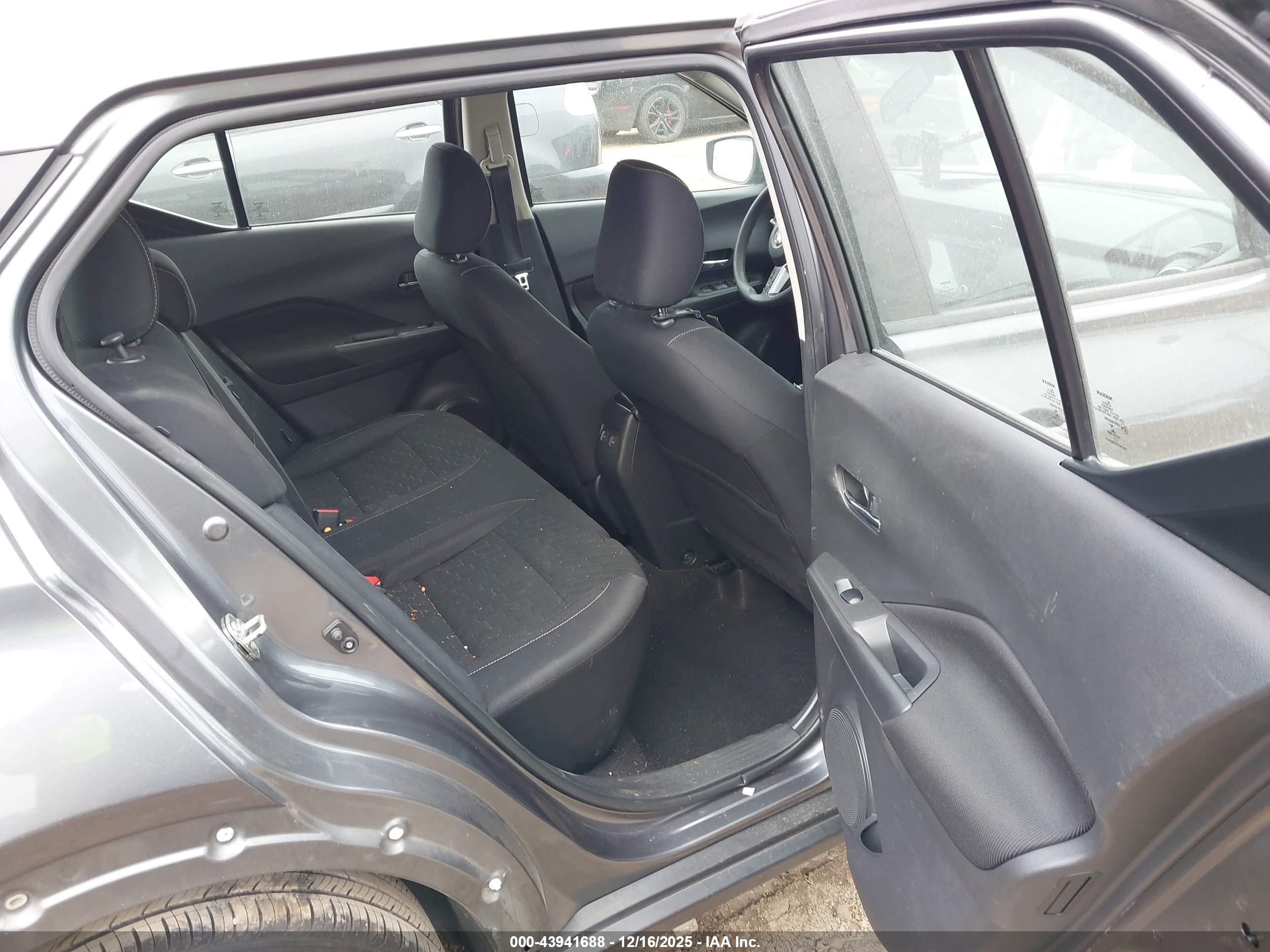 NISSAN KICKS image 8