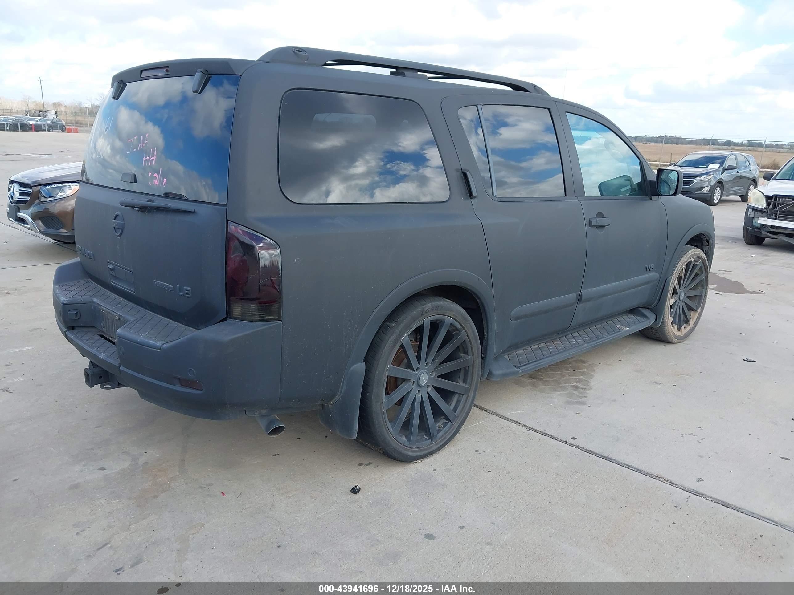 NISSAN ARMADA image 4