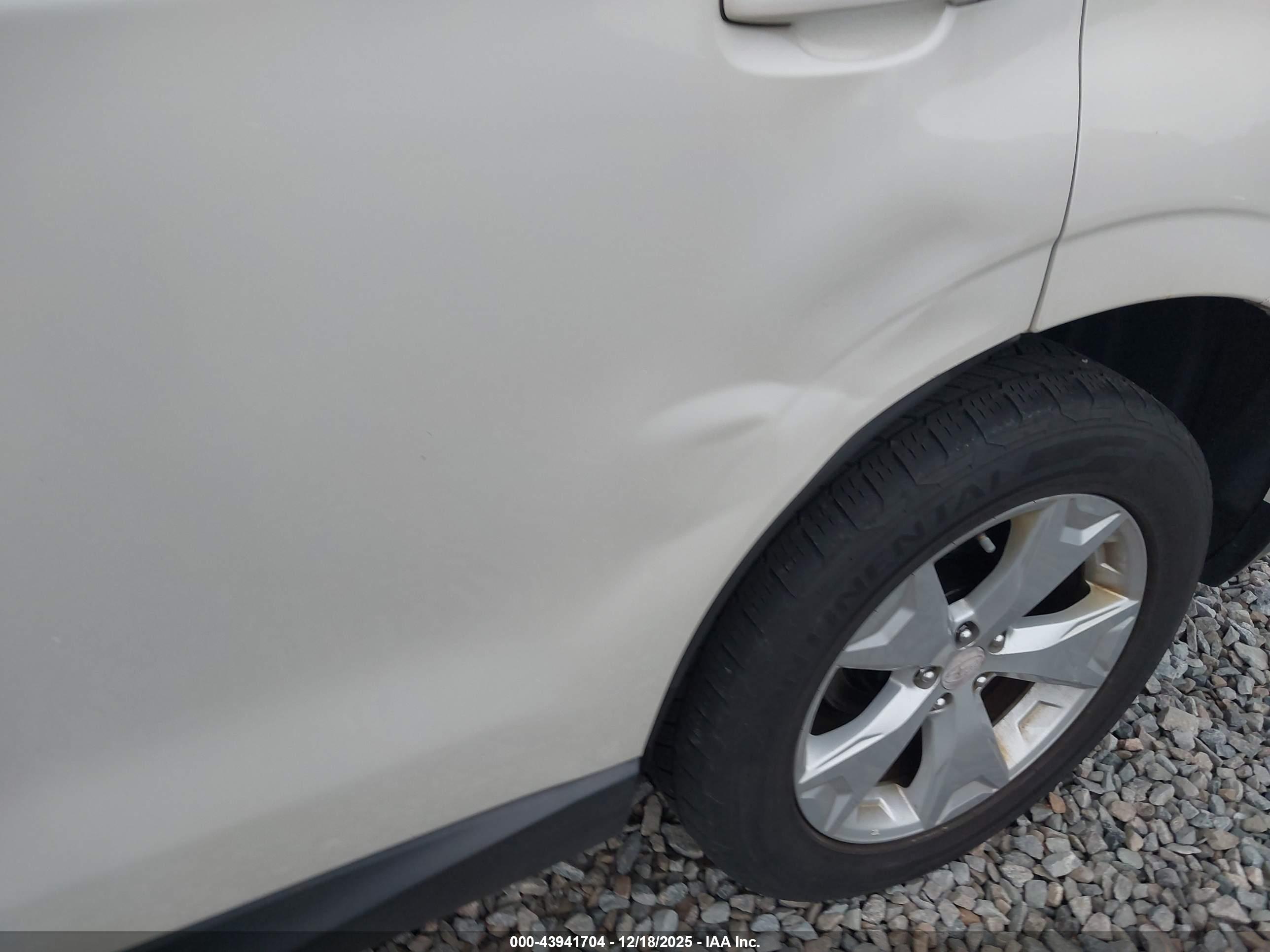 SUBARU FORESTER image 6