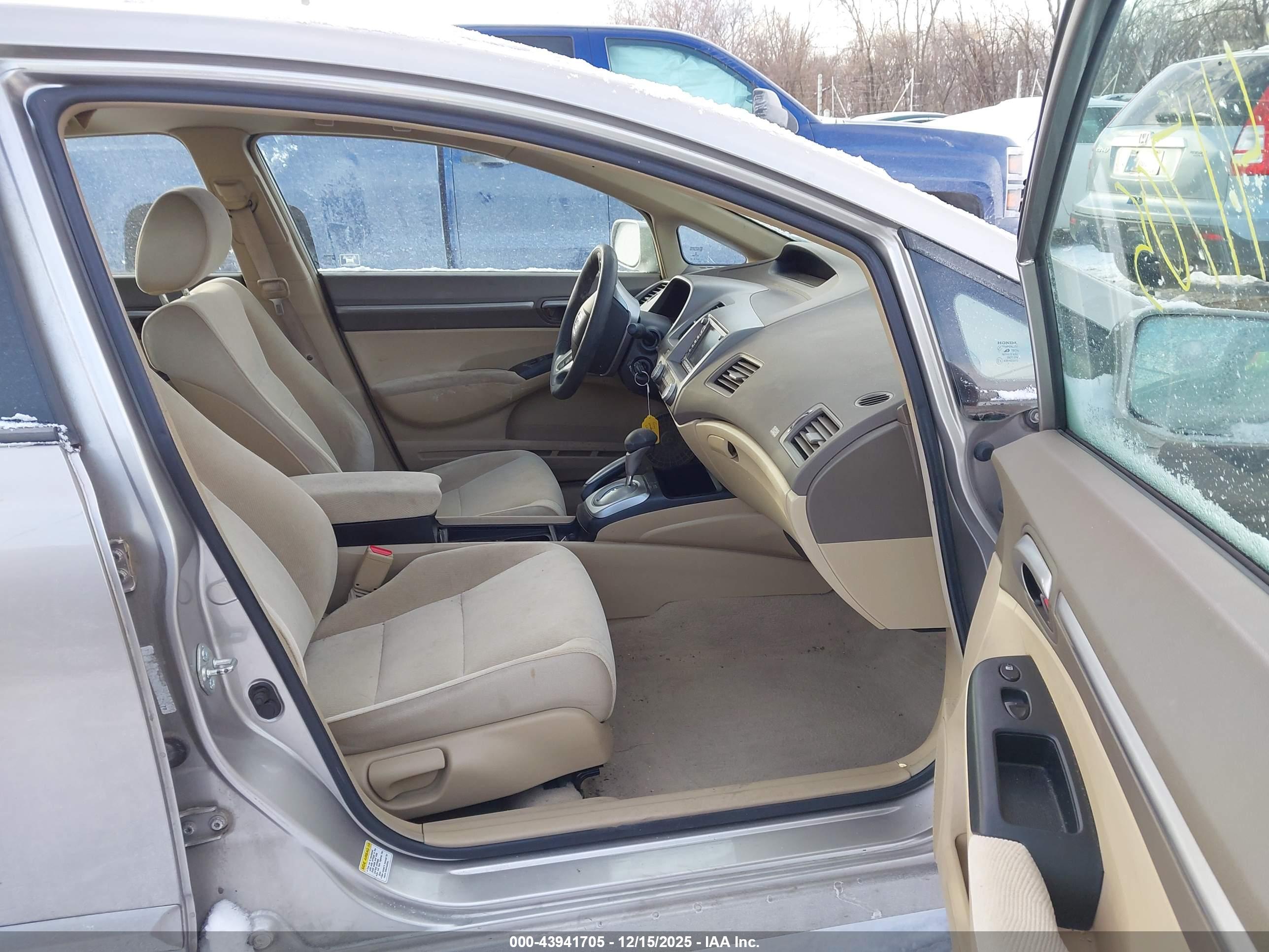 HONDA CIVIC image 5