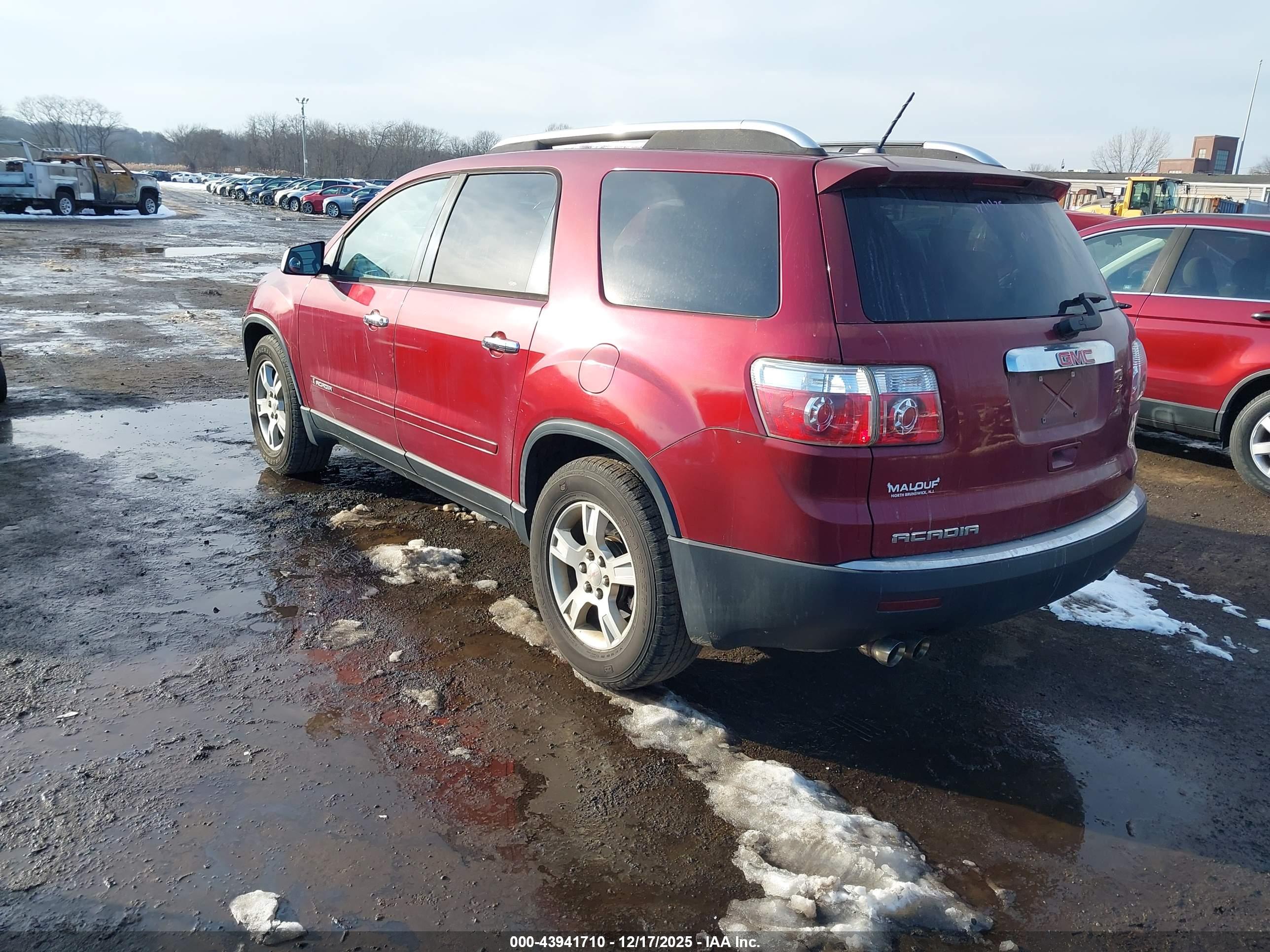 GMC ACADIA image 3
