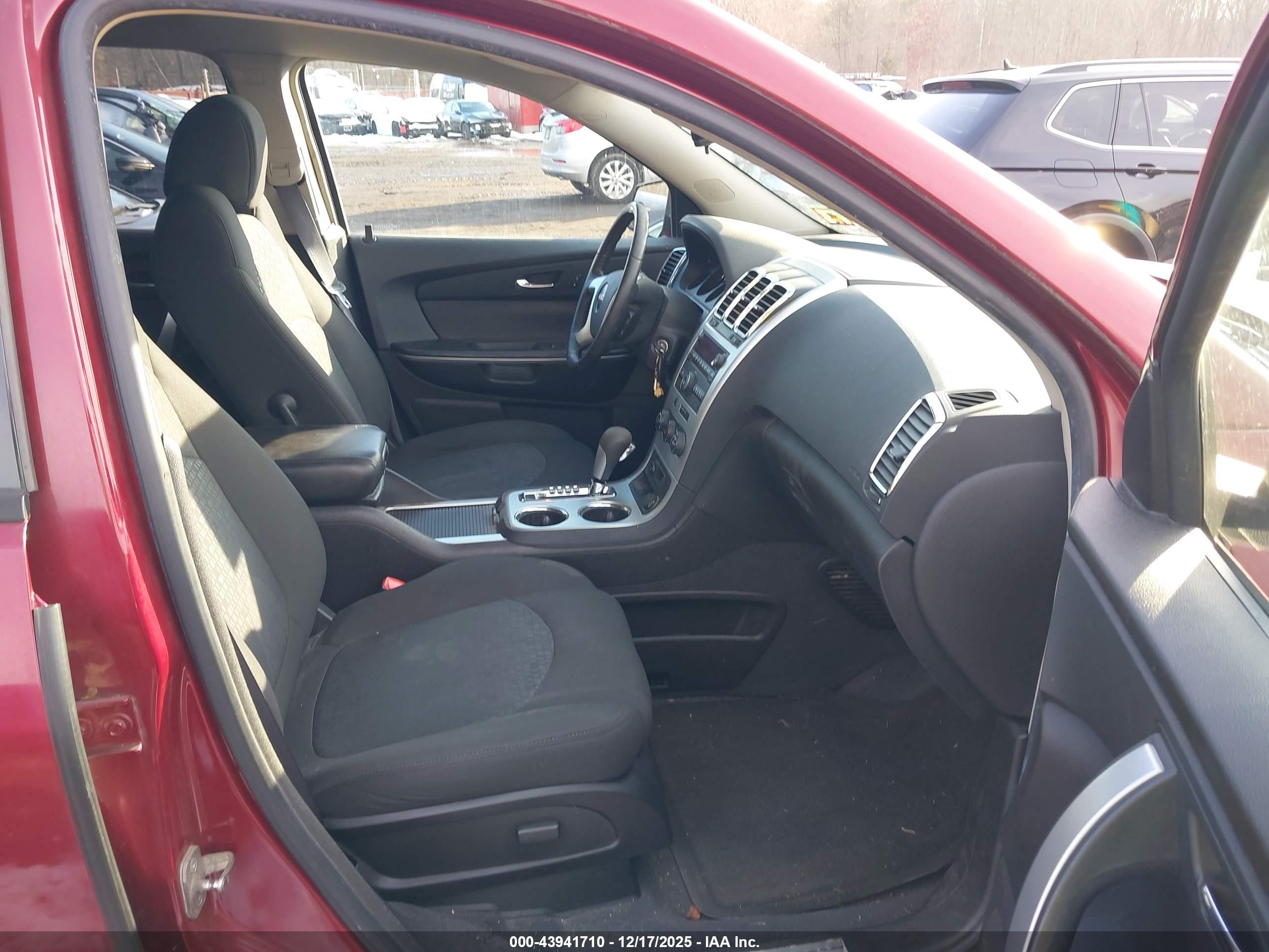 GMC ACADIA image 5