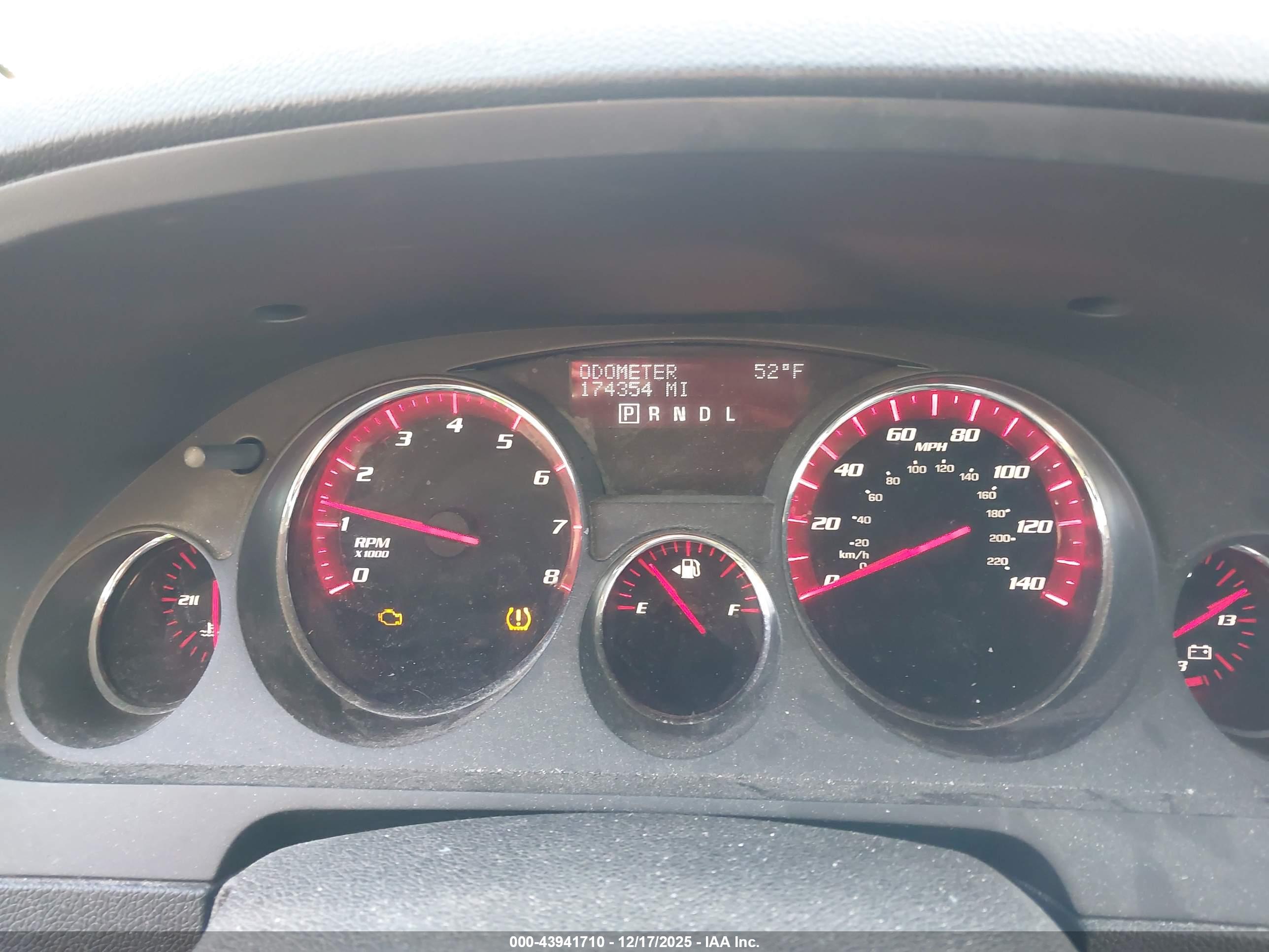GMC ACADIA image 7