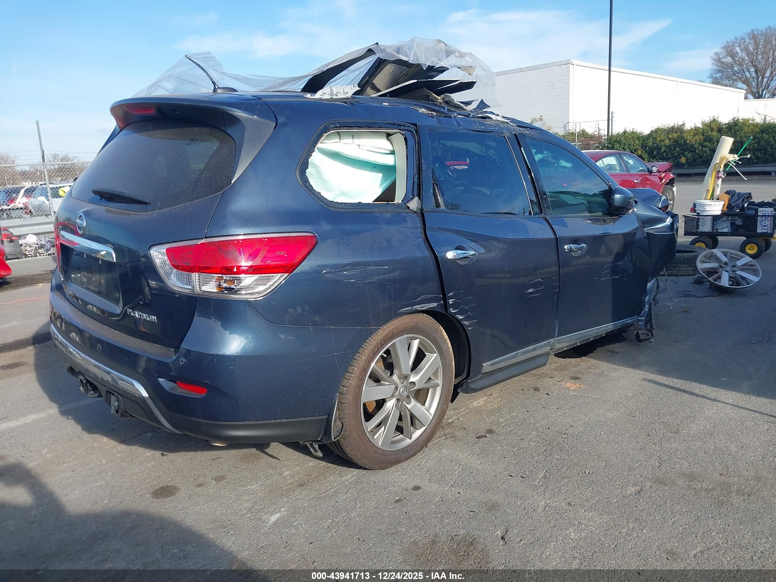 NISSAN PATHFINDER image 4