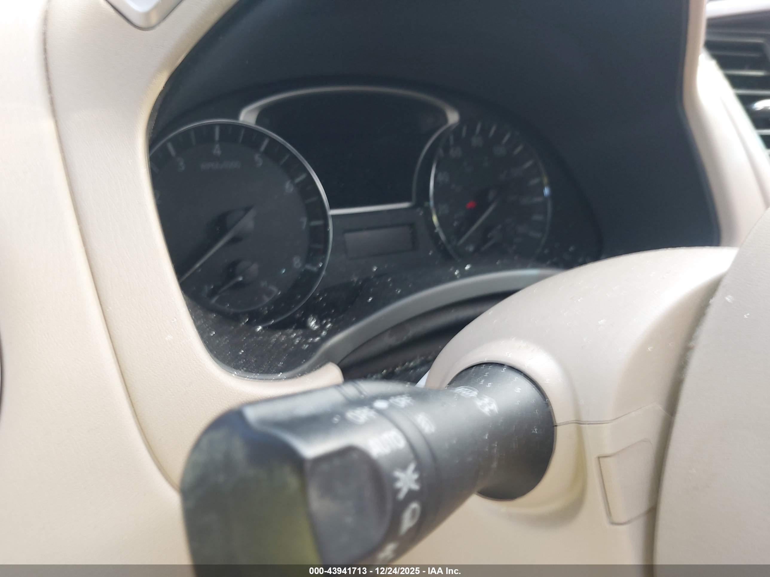 NISSAN PATHFINDER image 7
