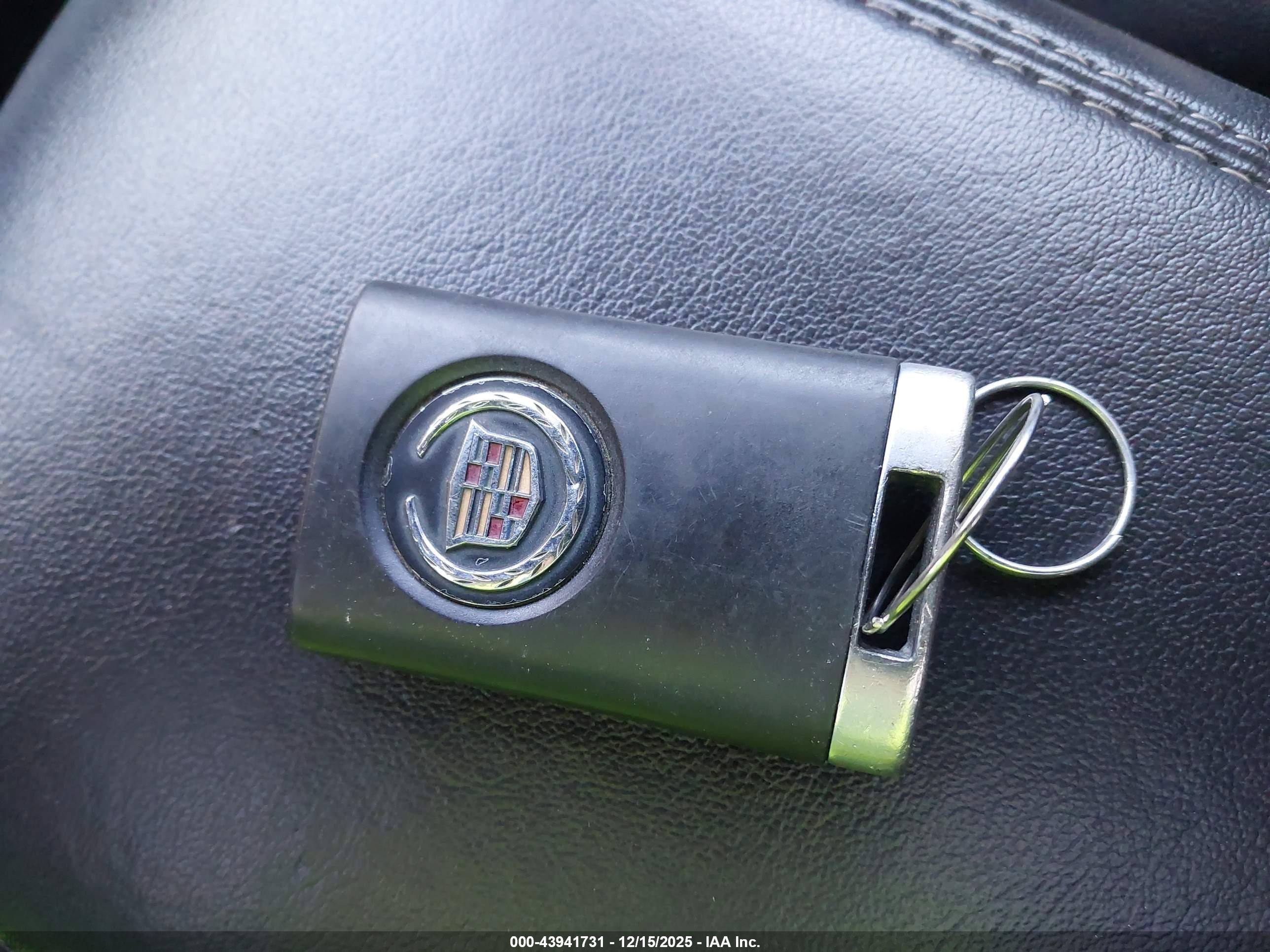 CADILLAC SRX image 11