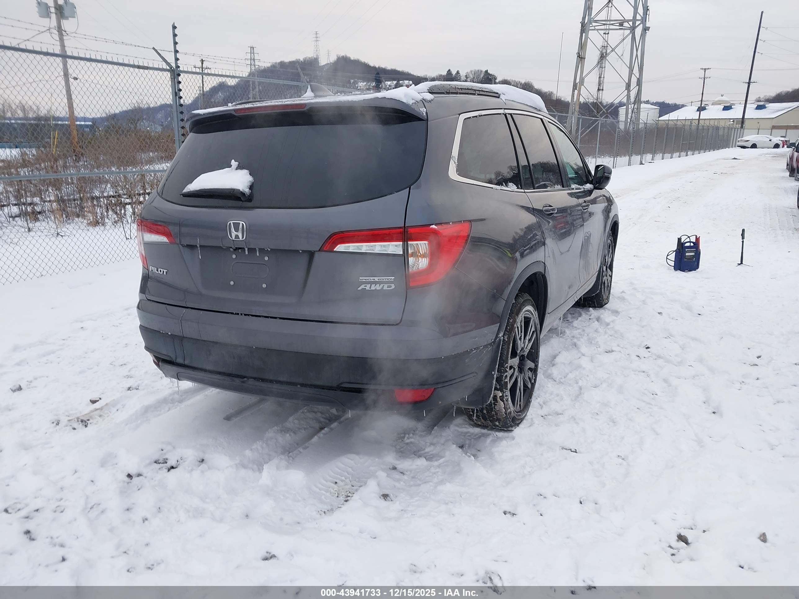HONDA PILOT image 4