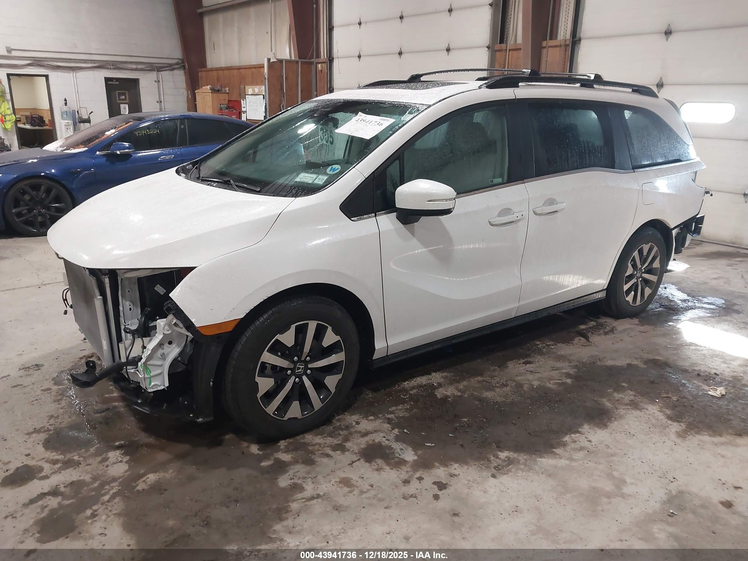 HONDA ODYSSEY image 2