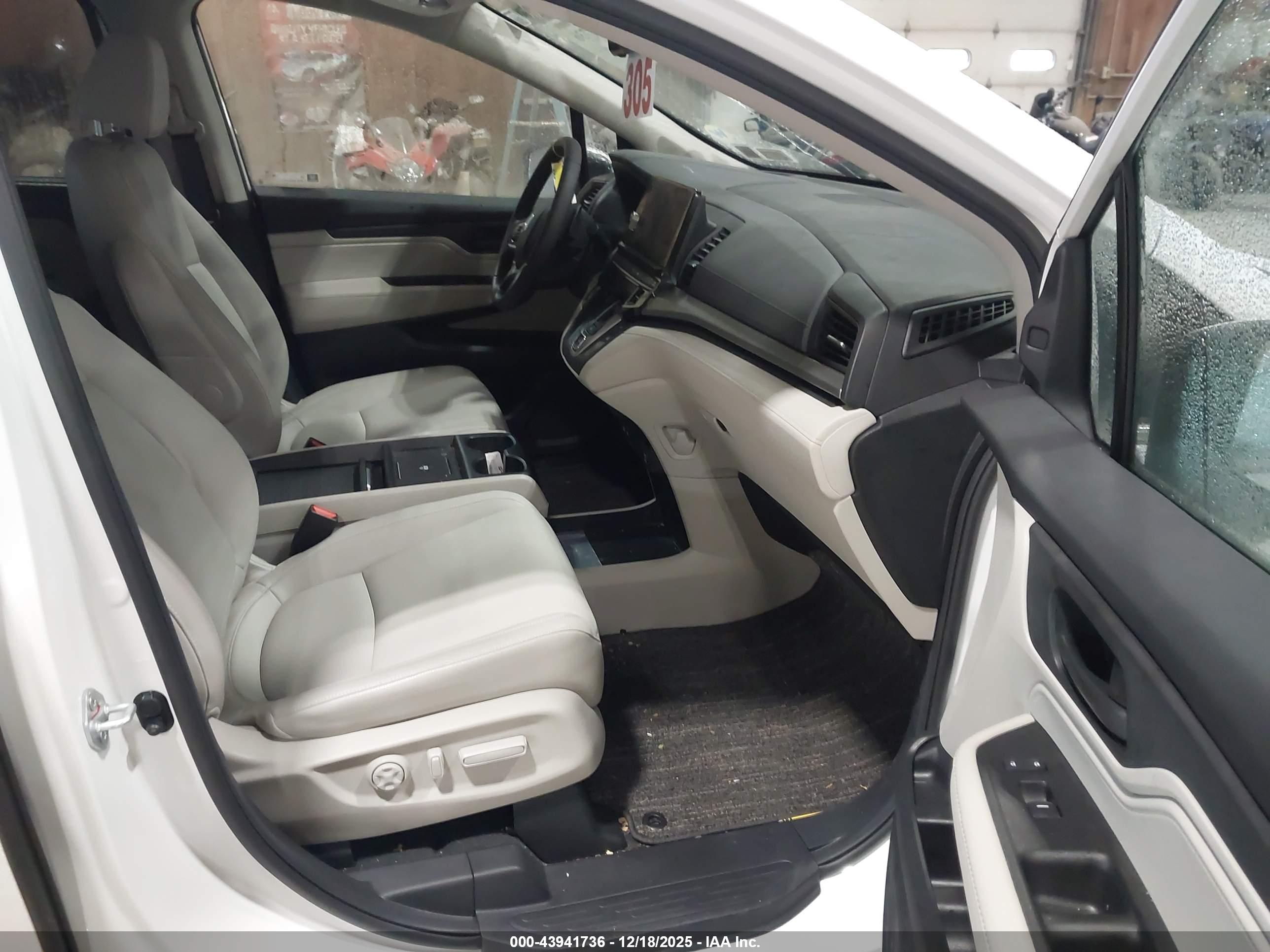 HONDA ODYSSEY image 5