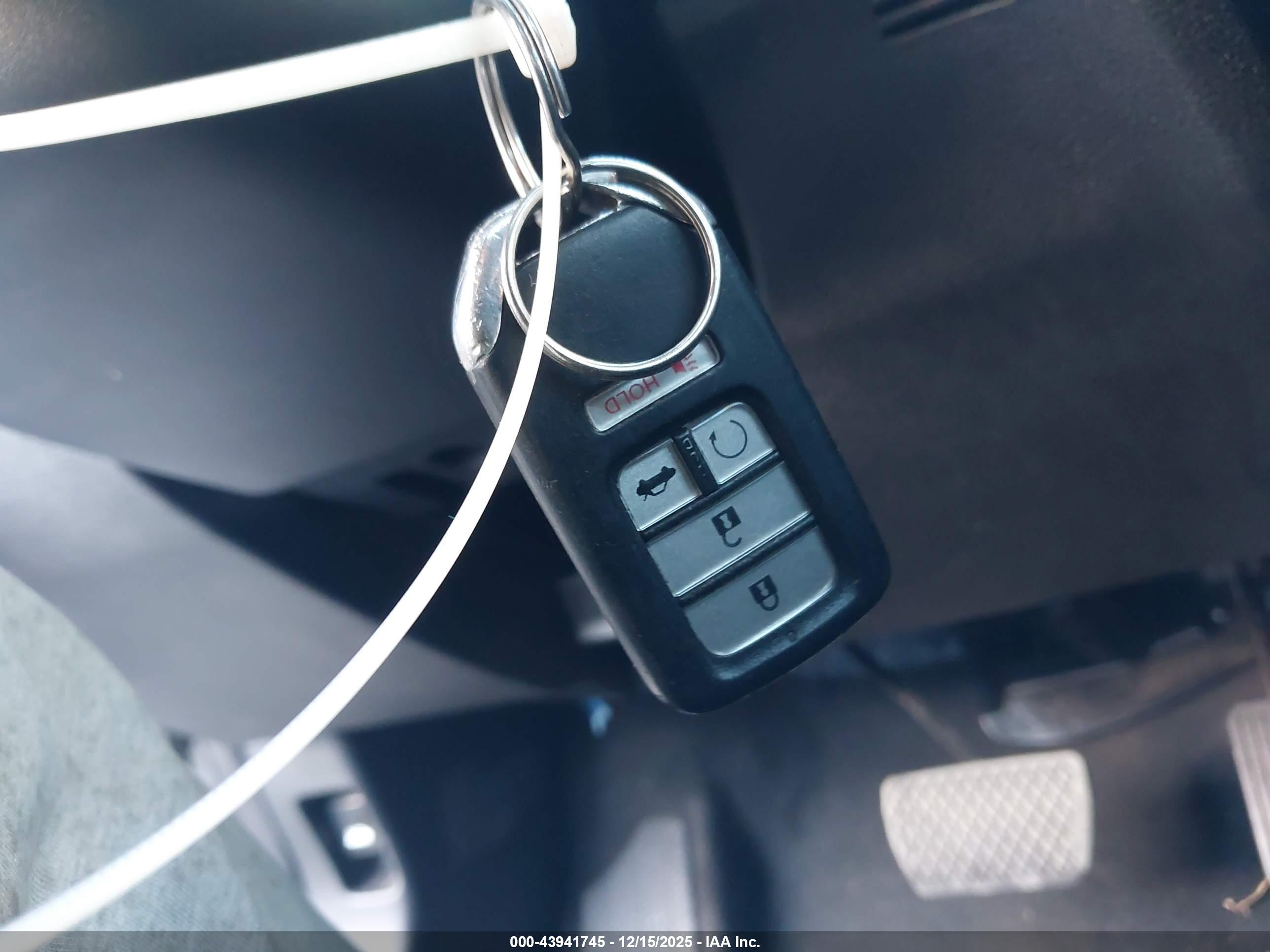 HONDA INSIGHT image 11
