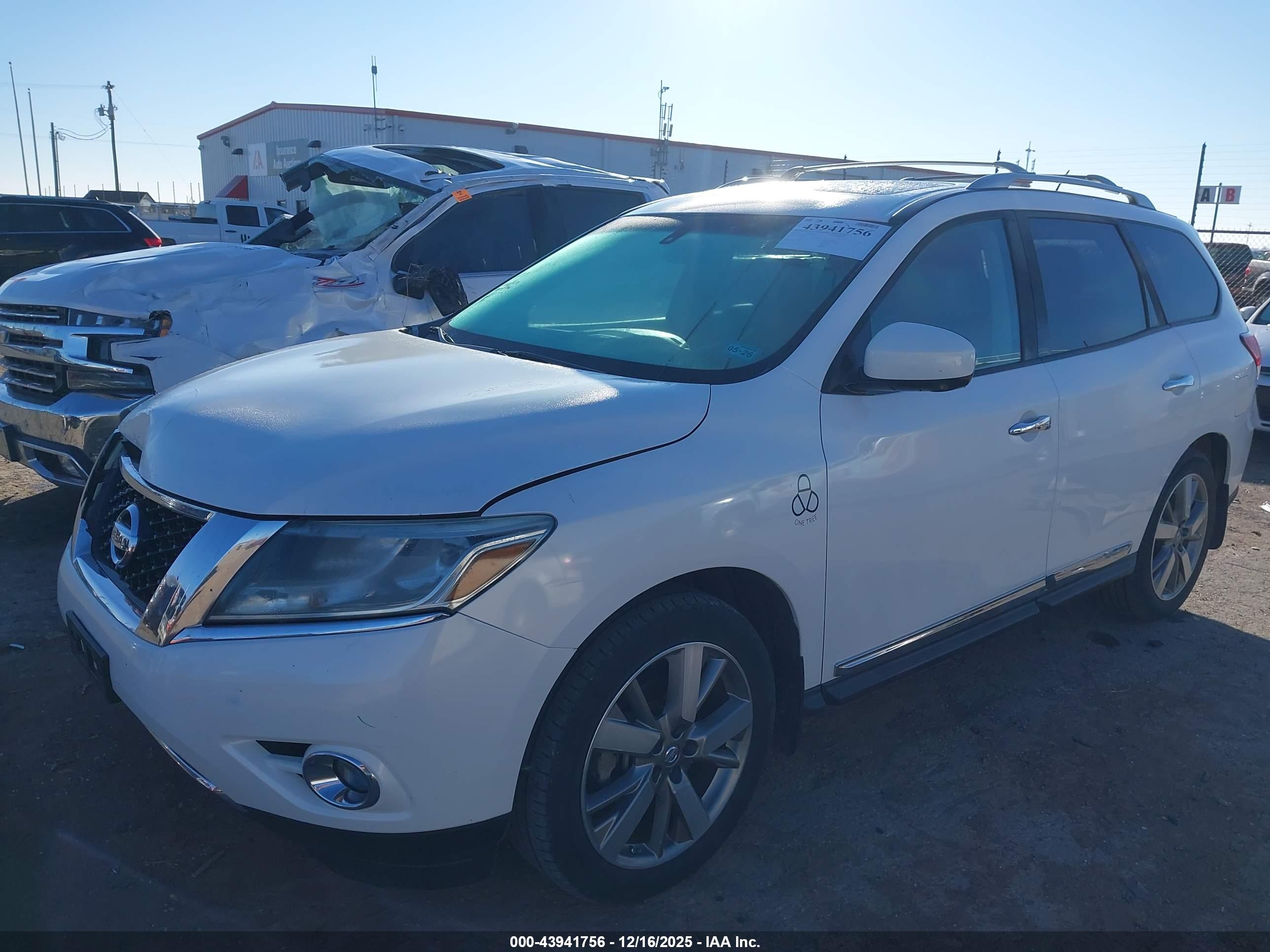 NISSAN PATHFINDER image 2