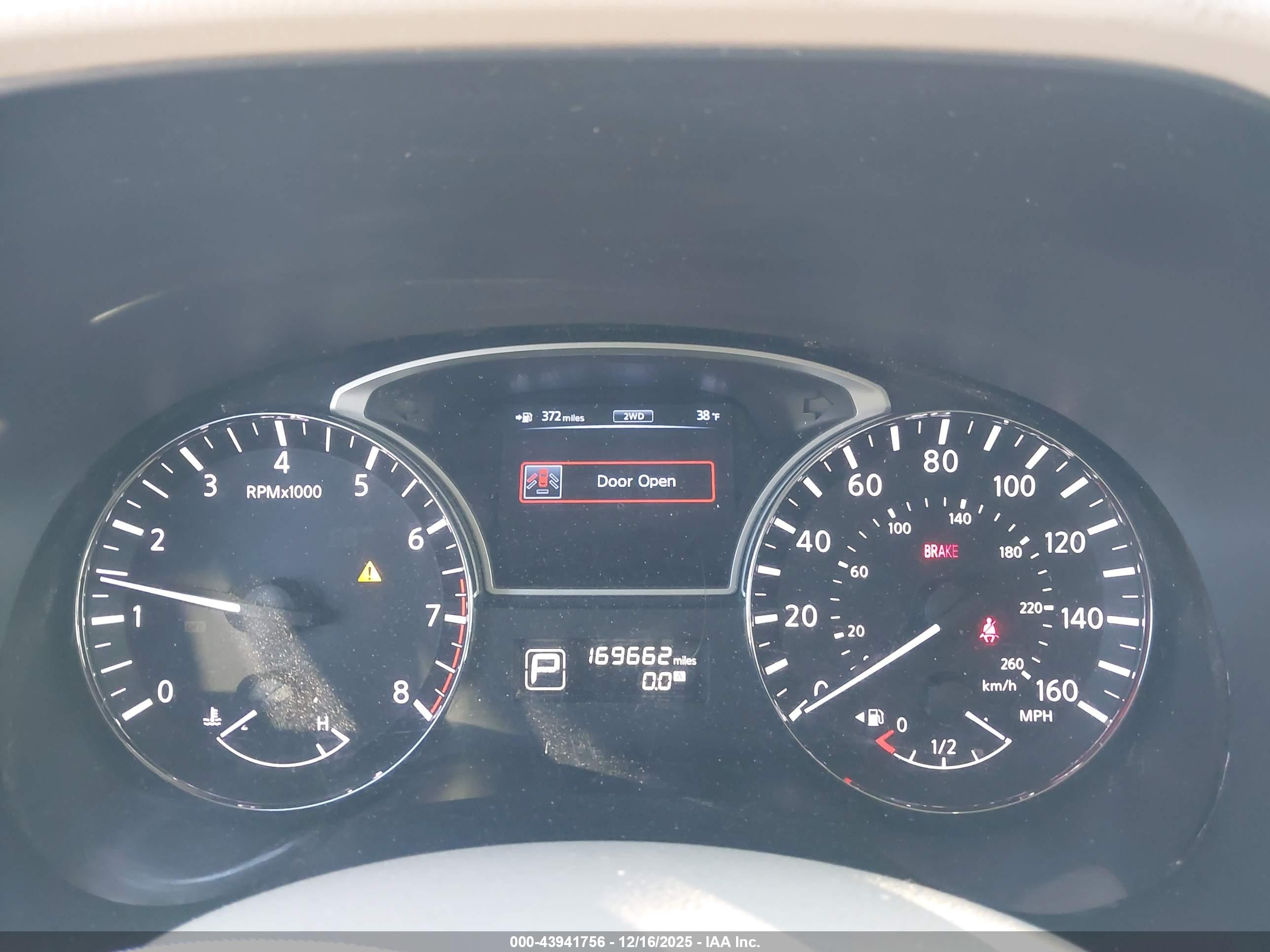 NISSAN PATHFINDER image 7