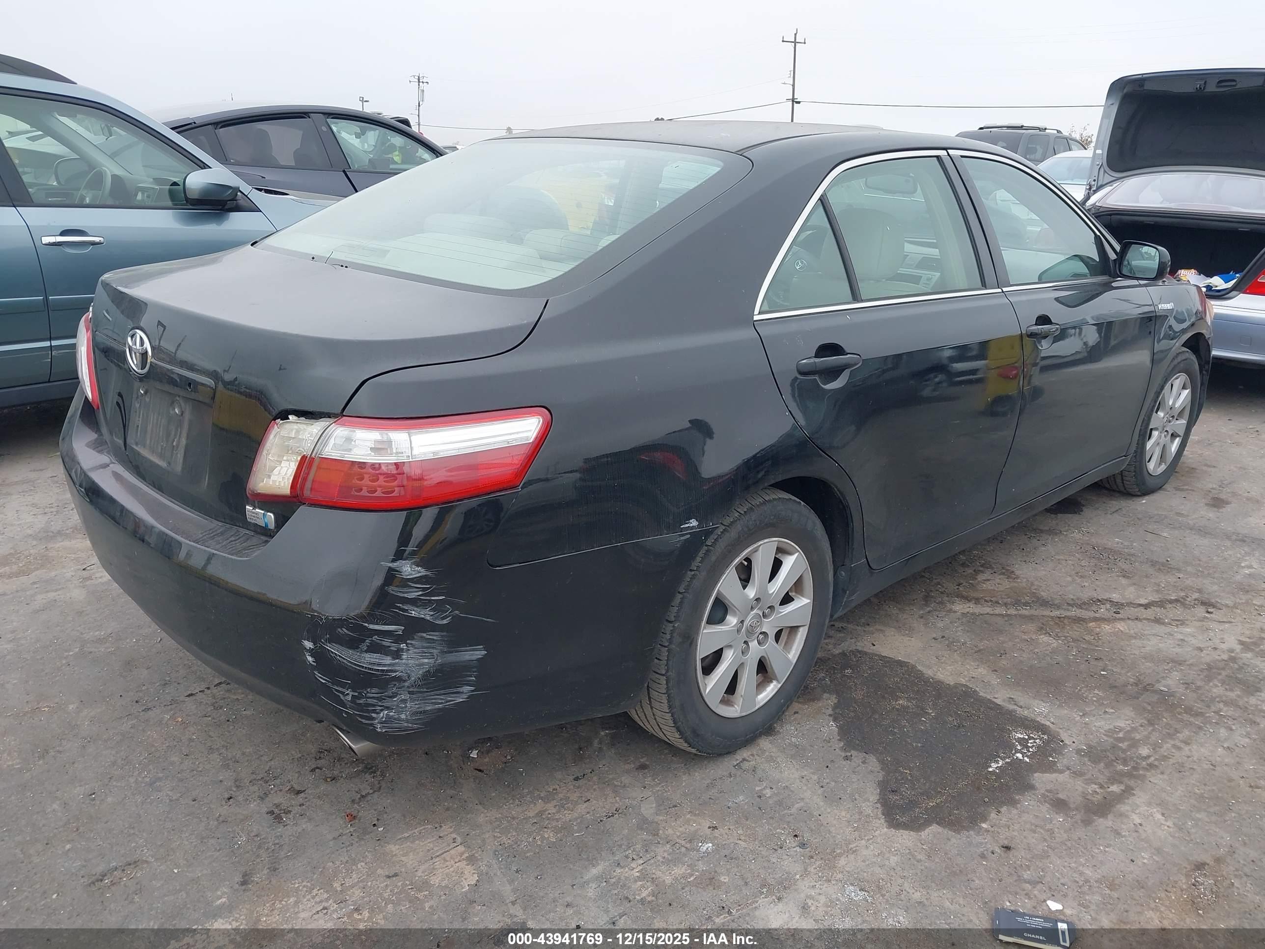 TOYOTA CAMRY image 4