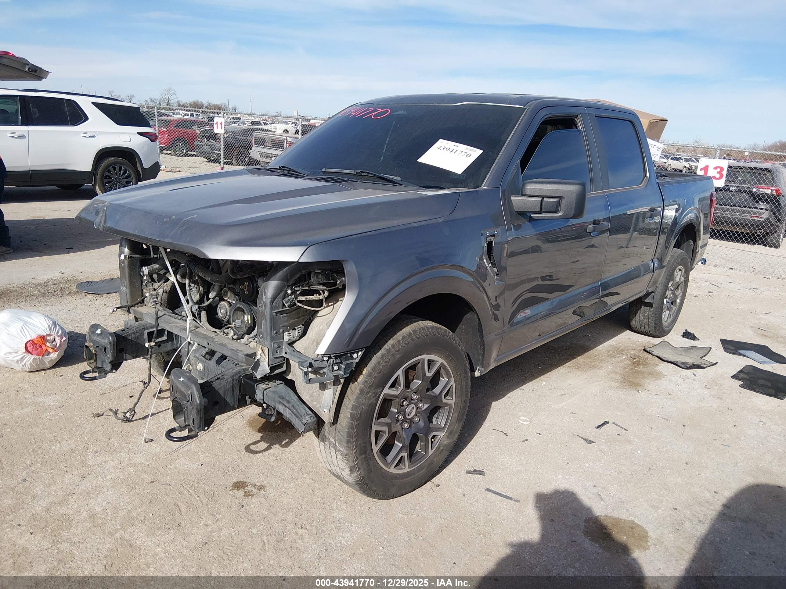 FORD F-150 image 2
